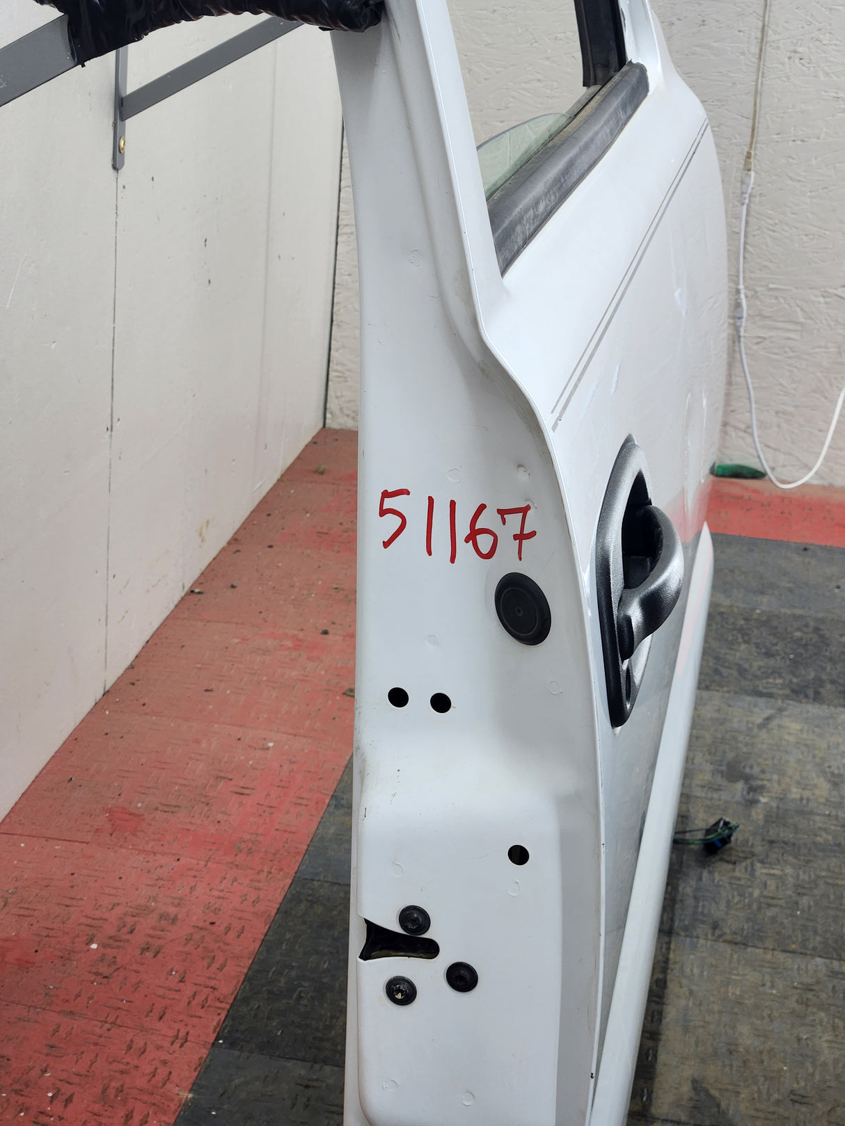 1999-2006 Chevrolet Silverado / GMC Sierra 1500 2500 3500 HD Front Passenger side Door RH