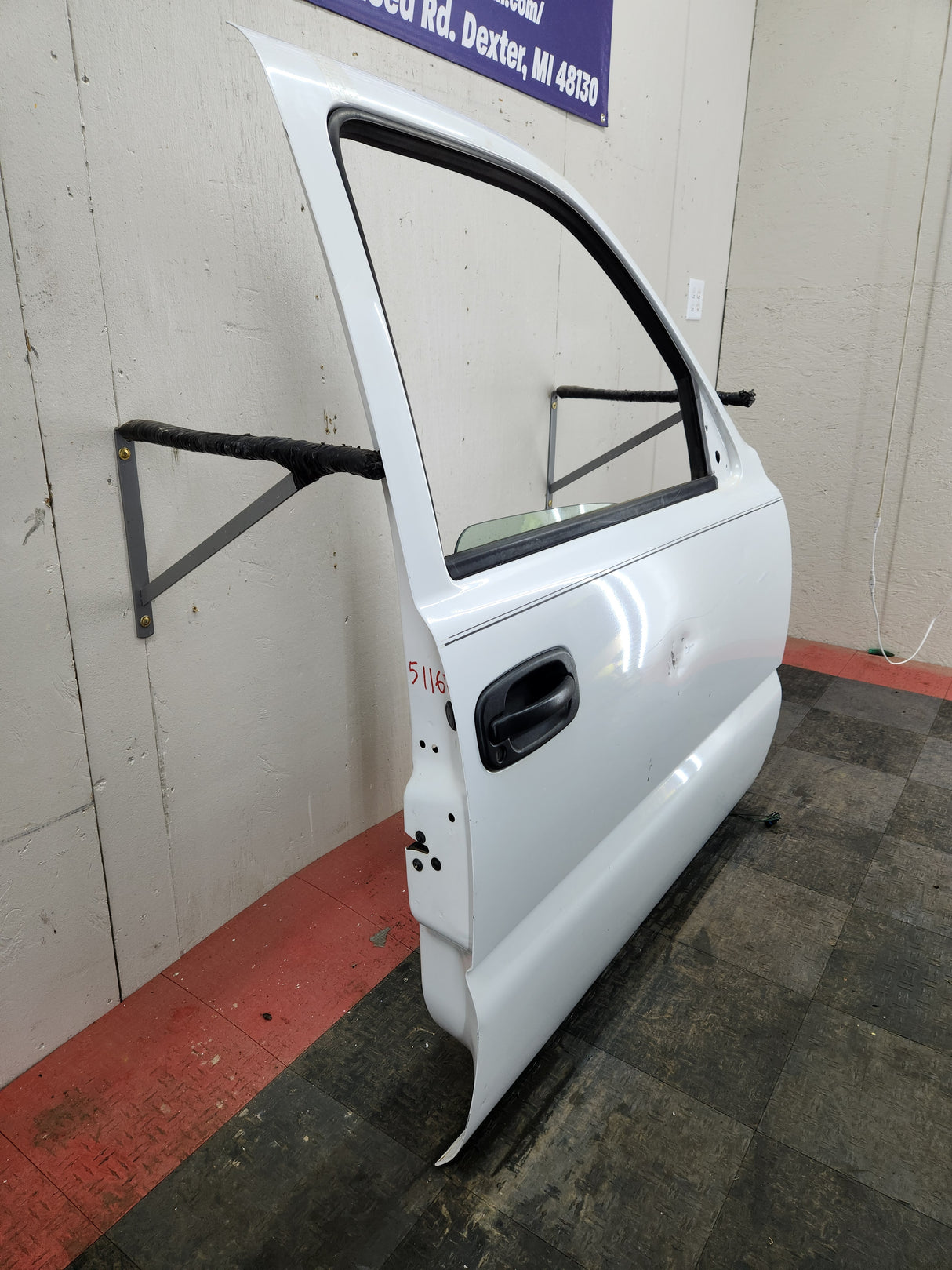 1999-2006 Chevrolet Silverado / GMC Sierra 1500 2500 3500 HD Front Passenger side Door RH