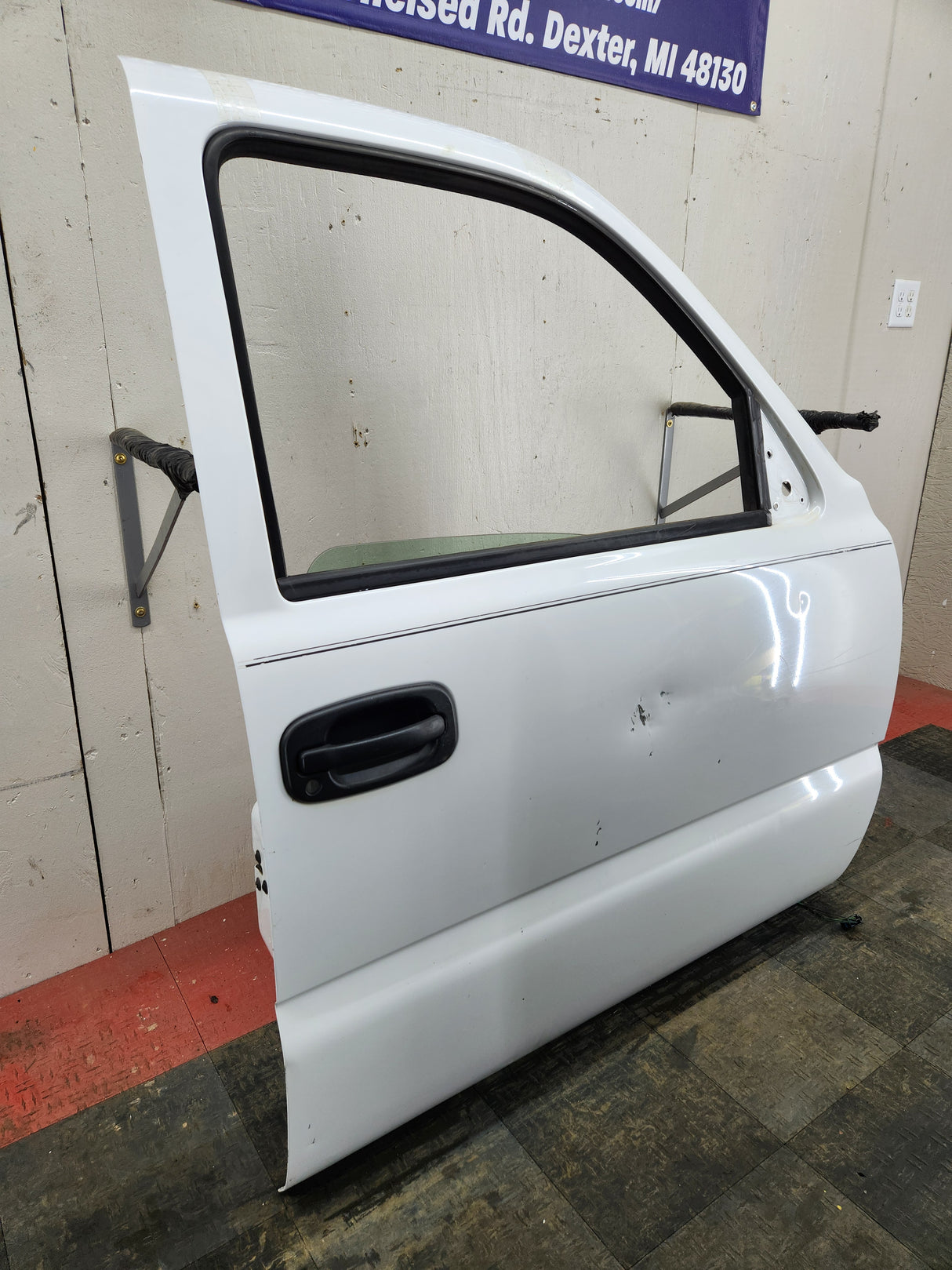 1999-2006 Chevrolet Silverado / GMC Sierra 1500 2500 3500 HD Front Passenger side Door RH