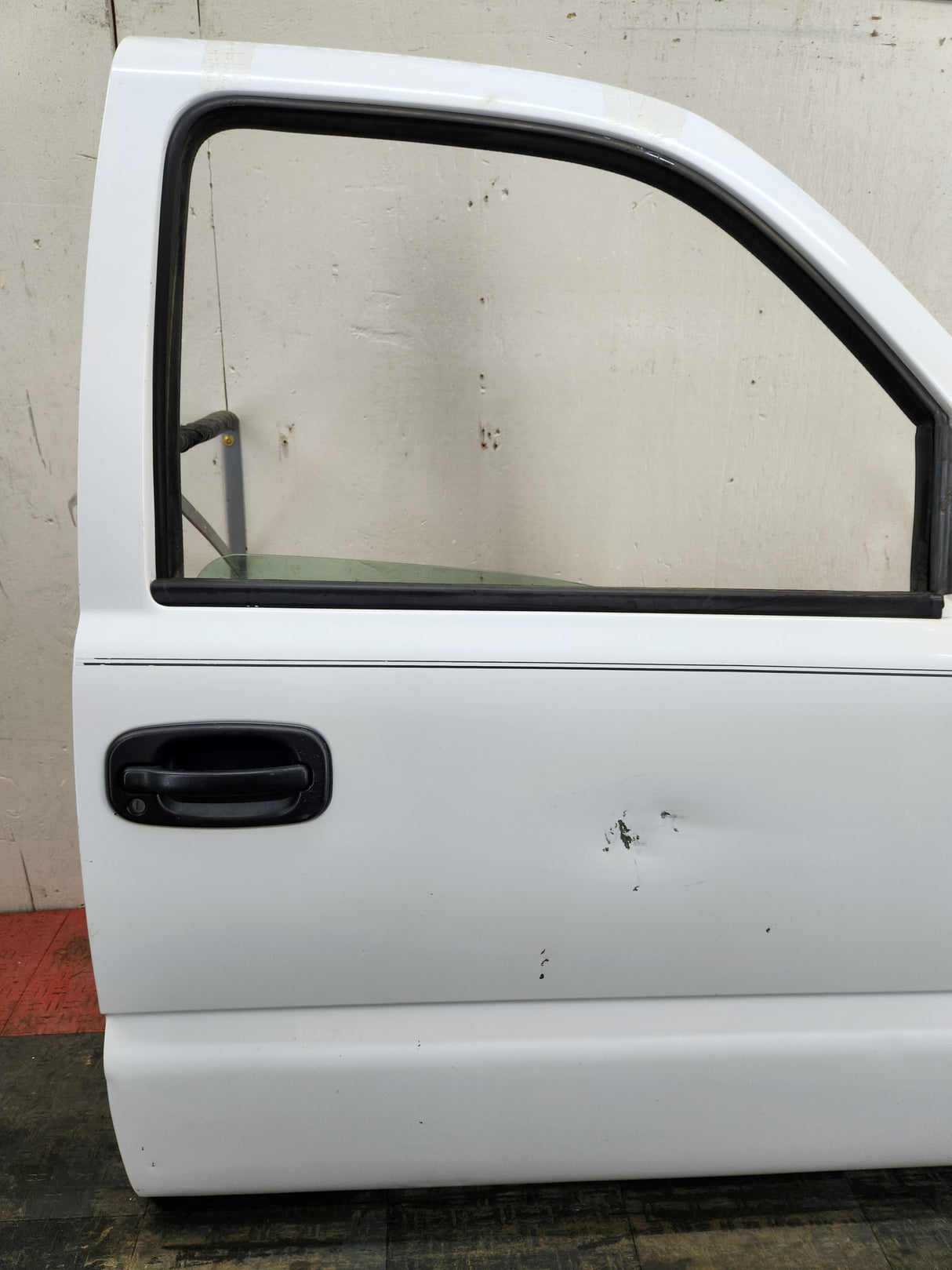 1999-2006 Chevrolet Silverado / GMC Sierra 1500 2500 3500 HD Front Passenger side Door RH