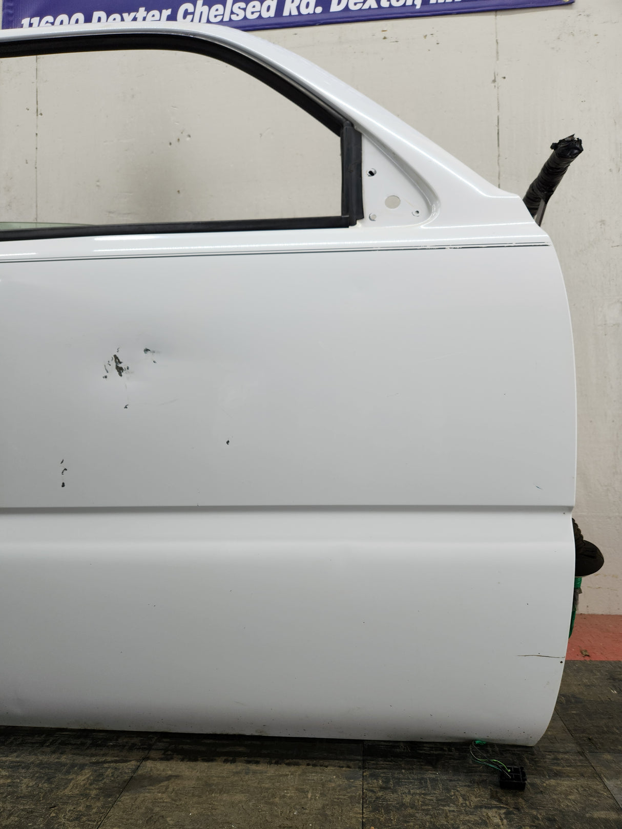 1999-2006 Chevrolet Silverado / GMC Sierra 1500 2500 3500 HD Front Passenger side Door RH