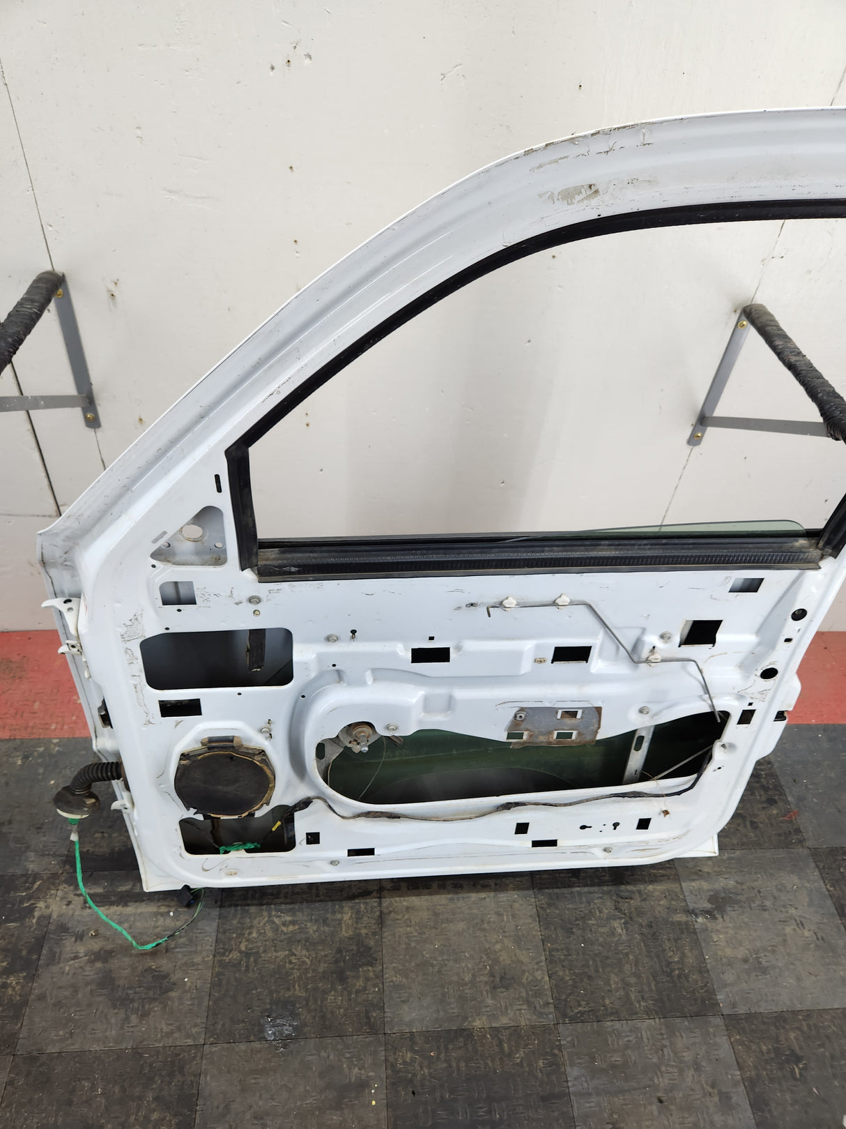 1999-2006 Chevrolet Silverado / GMC Sierra 1500 2500 3500 HD Front Passenger side Door RH