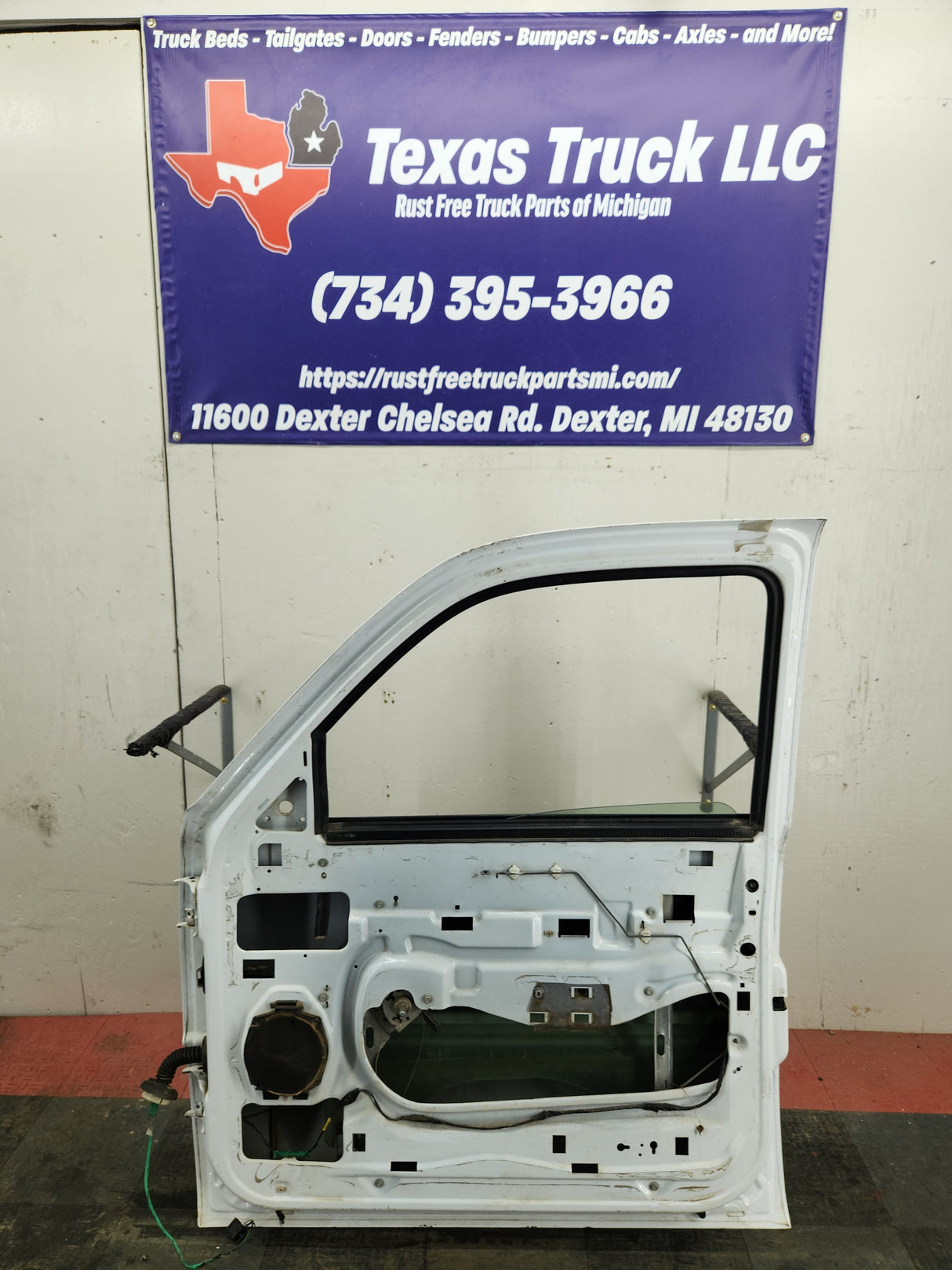 1999-2006 Chevrolet Silverado / GMC Sierra 1500 2500 3500 HD Front Passenger side Door RH