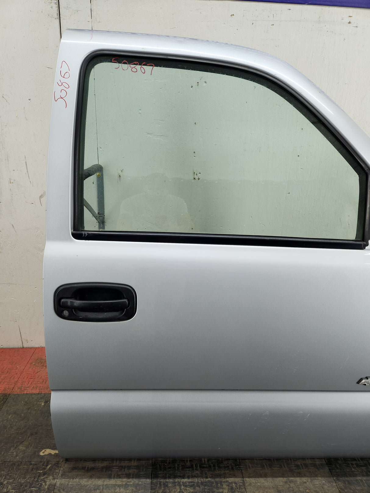 1999-2006 Chevrolet Silverado / GMC Sierra 1500 2500 3500 HD Front Passenger side Door RH