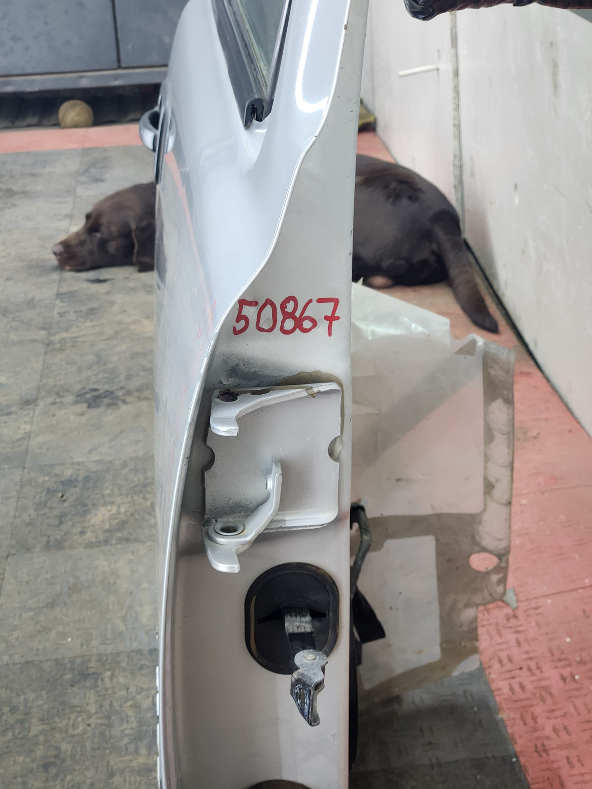 1999-2006 Chevrolet Silverado / GMC Sierra 1500 2500 3500 HD Front Passenger side Door RH