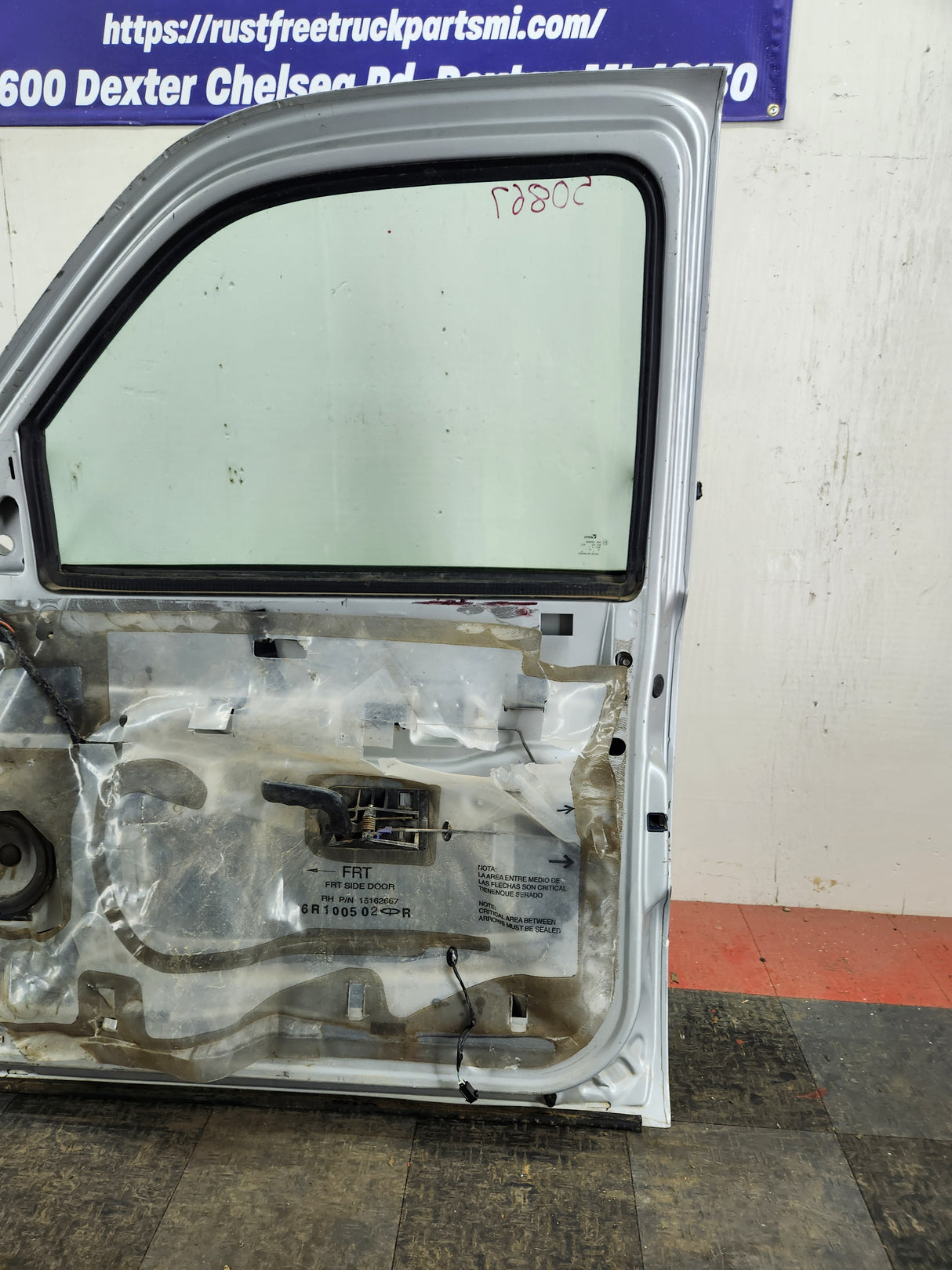 1999-2006 Chevrolet Silverado / GMC Sierra 1500 2500 3500 HD Front Passenger side Door RH