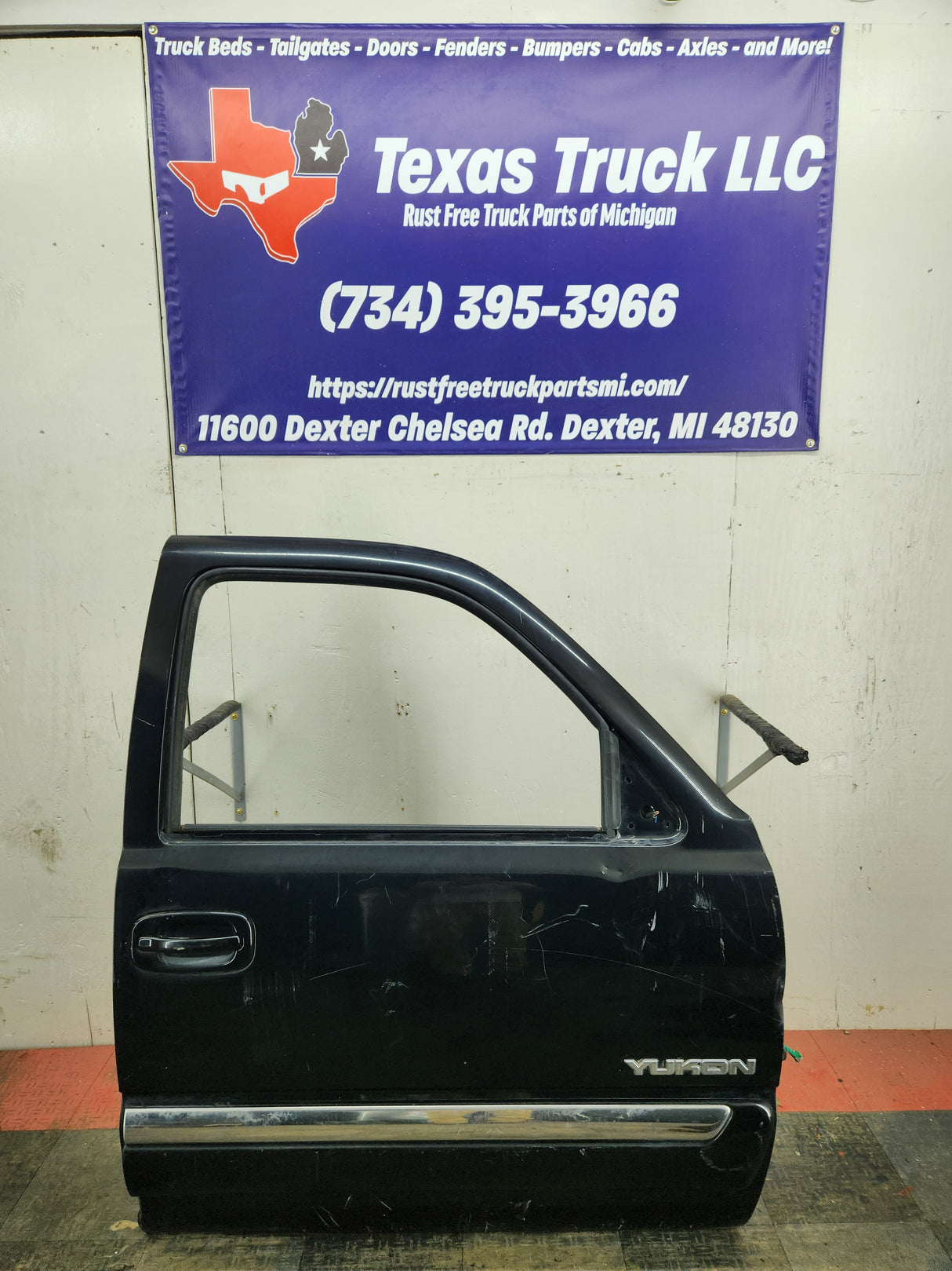 1999-2006 Chevrolet Silverado / GMC Sierra 1500 2500 3500 HD Front Passenger side Door RH