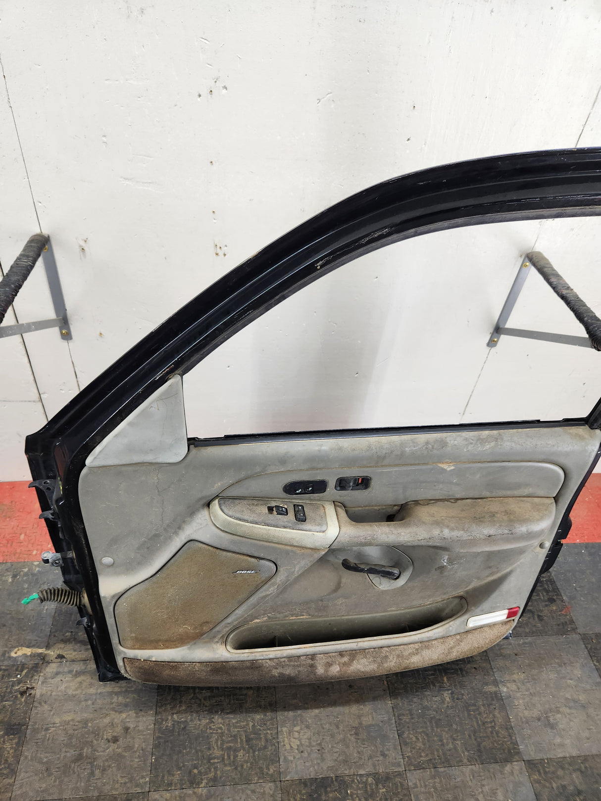 1999-2006 Chevrolet Silverado / GMC Sierra 1500 2500 3500 HD Front Passenger side Door RH