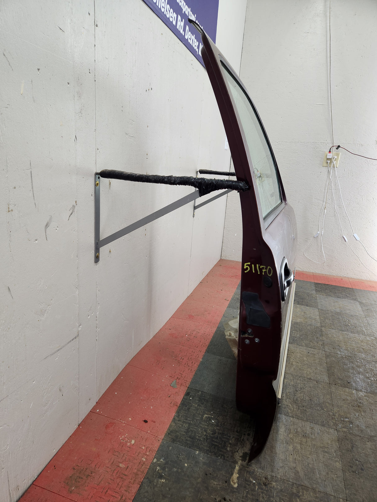 1999-2006 Chevrolet Silverado / GMC Sierra 1500 2500 3500 HD Front Passenger side Door RH