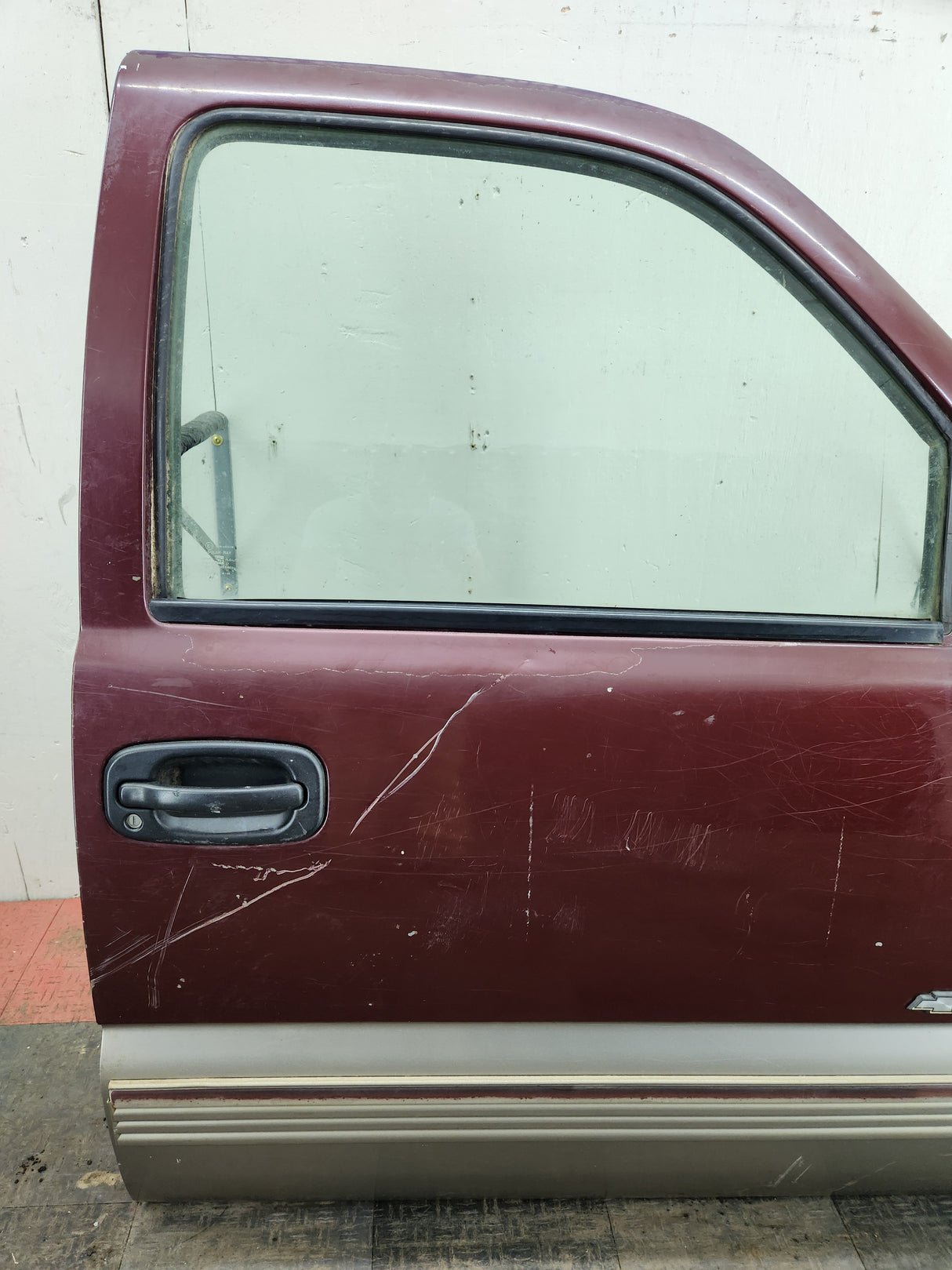 1999-2006 Chevrolet Silverado / GMC Sierra 1500 2500 3500 HD Front Passenger side Door RH