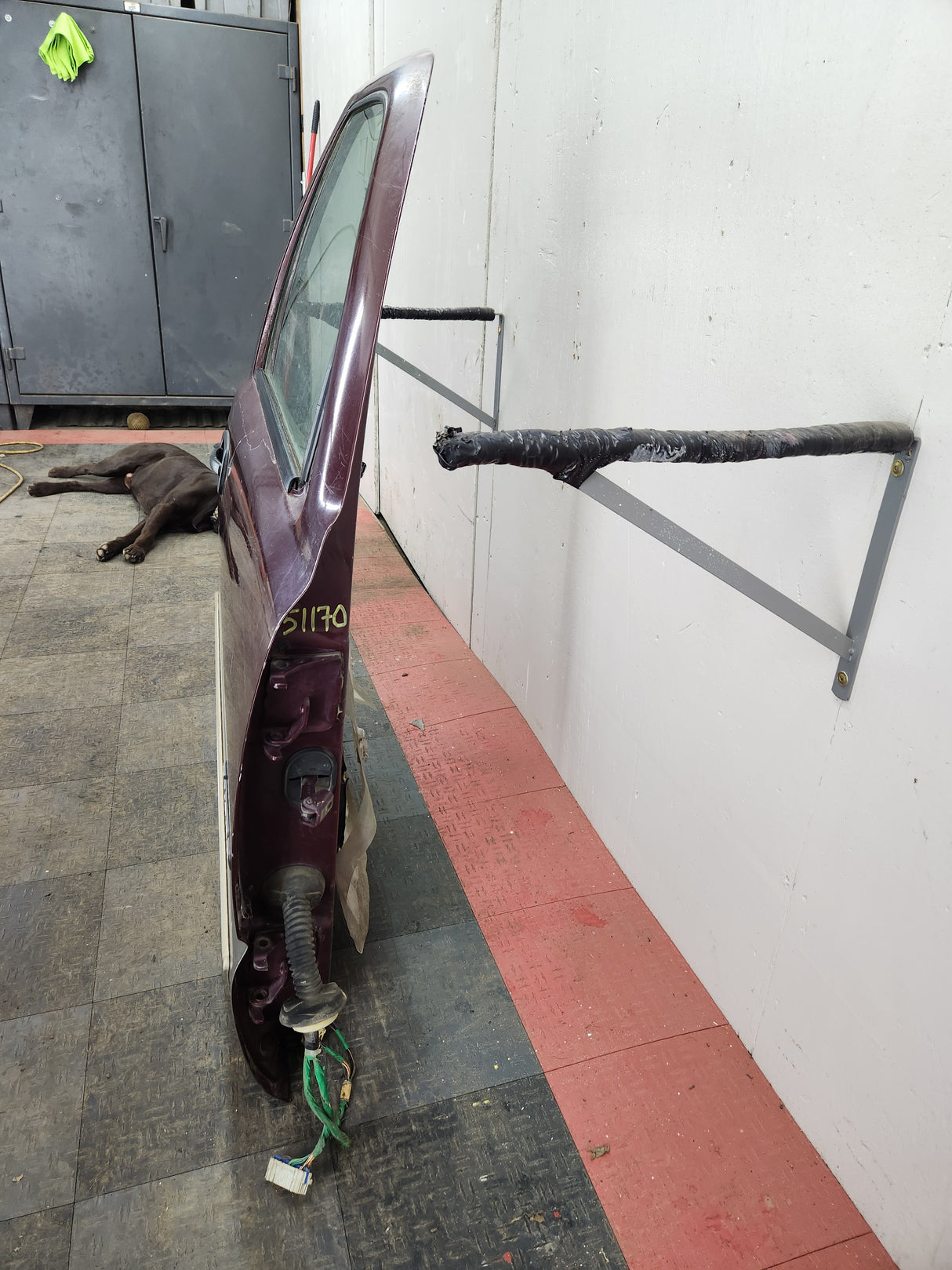 1999-2006 Chevrolet Silverado / GMC Sierra 1500 2500 3500 HD Front Passenger side Door RH