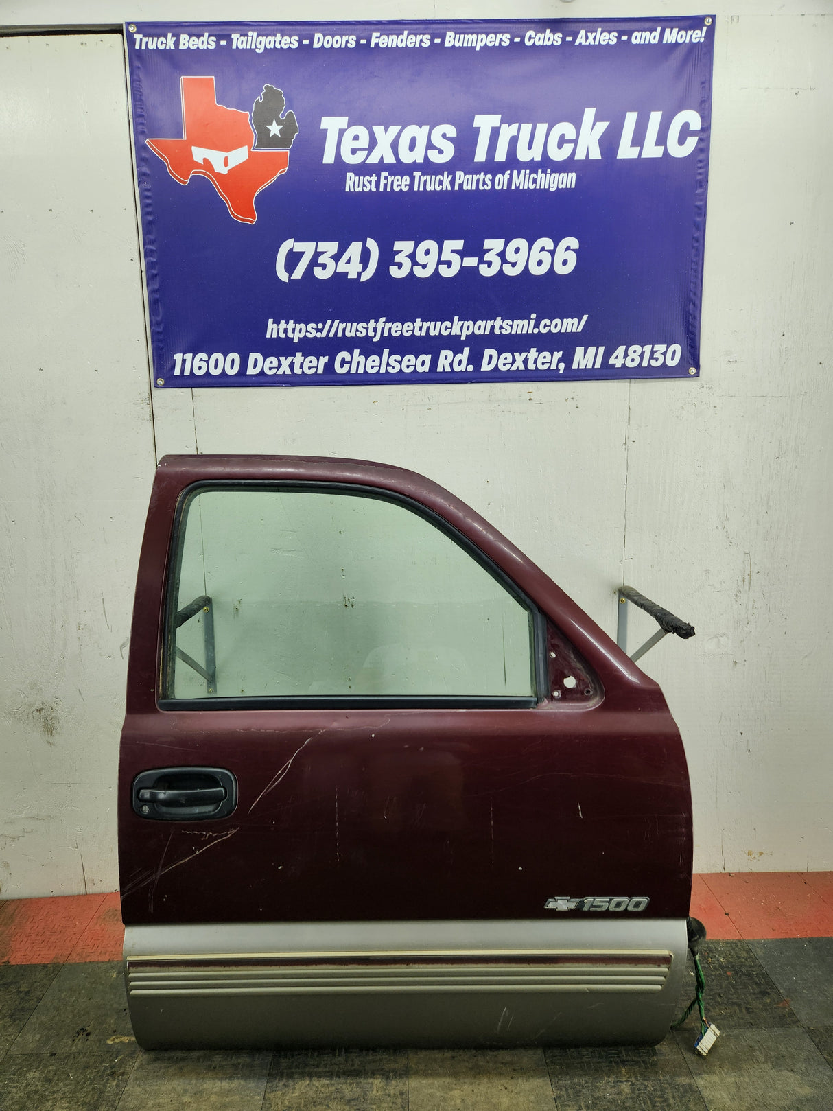 1999-2006 Chevrolet Silverado / GMC Sierra 1500 2500 3500 HD Front Passenger side Door RH
