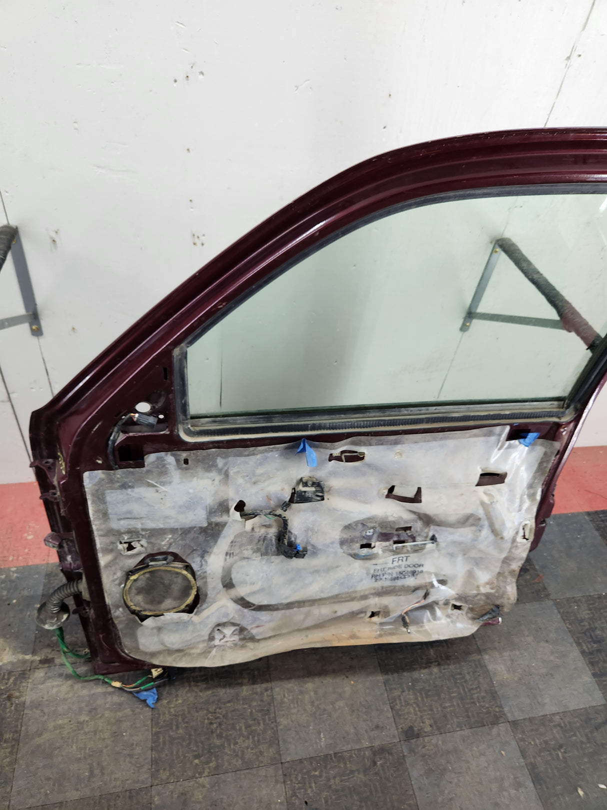 1999-2006 Chevrolet Silverado / GMC Sierra 1500 2500 3500 HD Front Passenger side Door RH