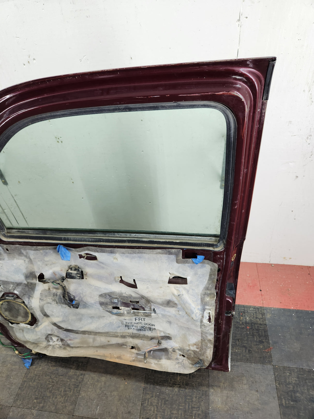 1999-2006 Chevrolet Silverado / GMC Sierra 1500 2500 3500 HD Front Passenger side Door RH