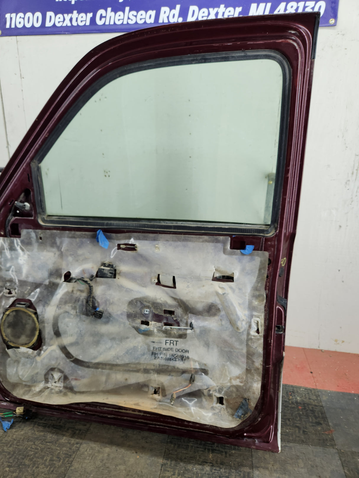 1999-2006 Chevrolet Silverado / GMC Sierra 1500 2500 3500 HD Front Passenger side Door RH