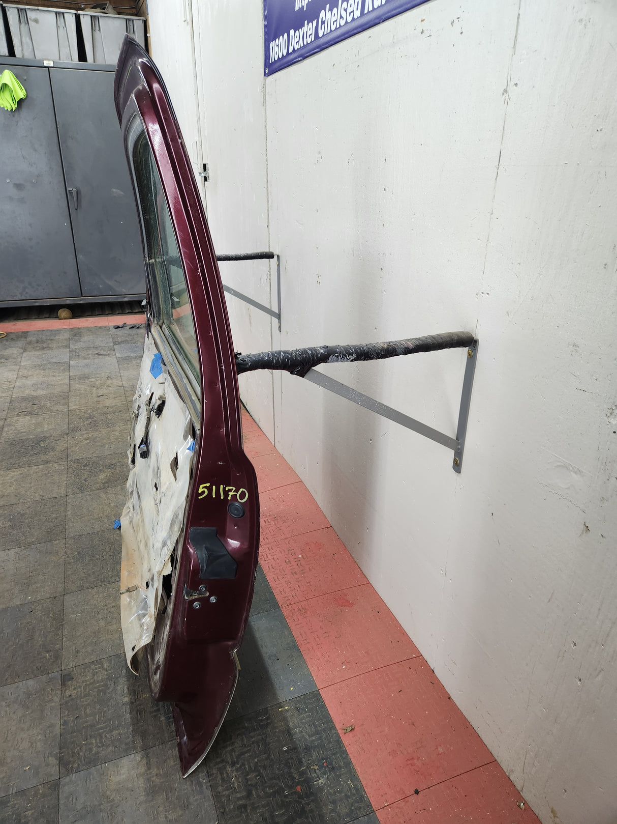 1999-2006 Chevrolet Silverado / GMC Sierra 1500 2500 3500 HD Front Passenger side Door RH
