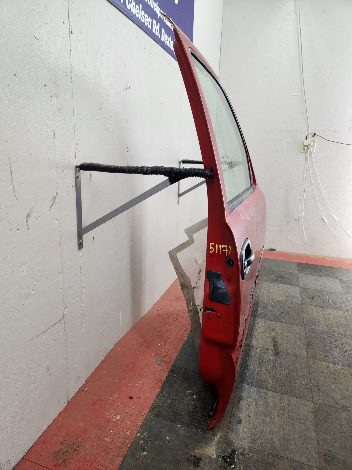 1999-2006 Chevrolet Silverado / GMC Sierra 1500 2500 3500 HD Front Passenger side Door RH