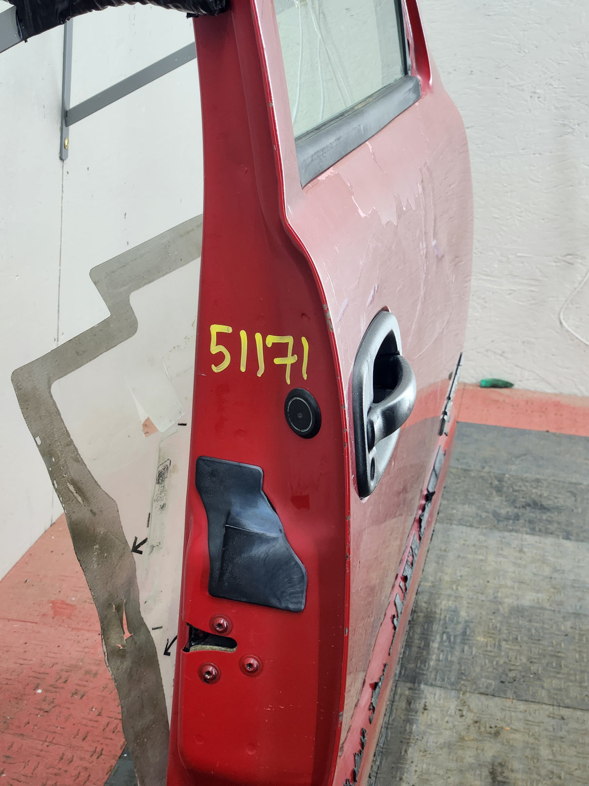 1999-2006 Chevrolet Silverado / GMC Sierra 1500 2500 3500 HD Front Passenger side Door RH