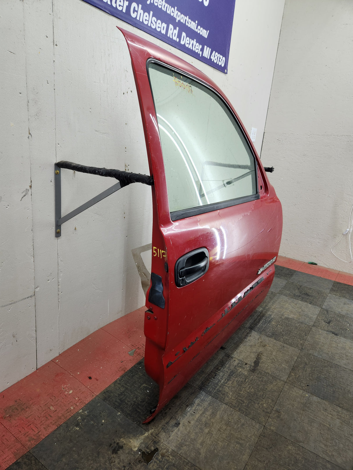 1999-2006 Chevrolet Silverado / GMC Sierra 1500 2500 3500 HD Front Passenger side Door RH