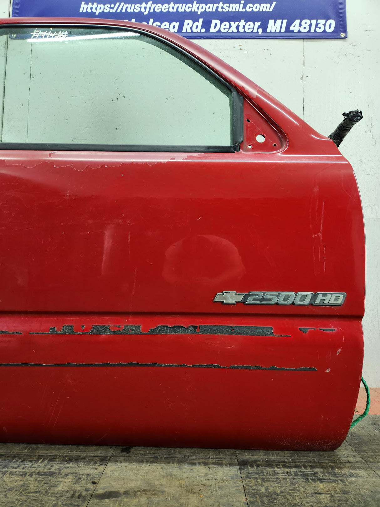 1999-2006 Chevrolet Silverado / GMC Sierra 1500 2500 3500 HD Front Passenger side Door RH