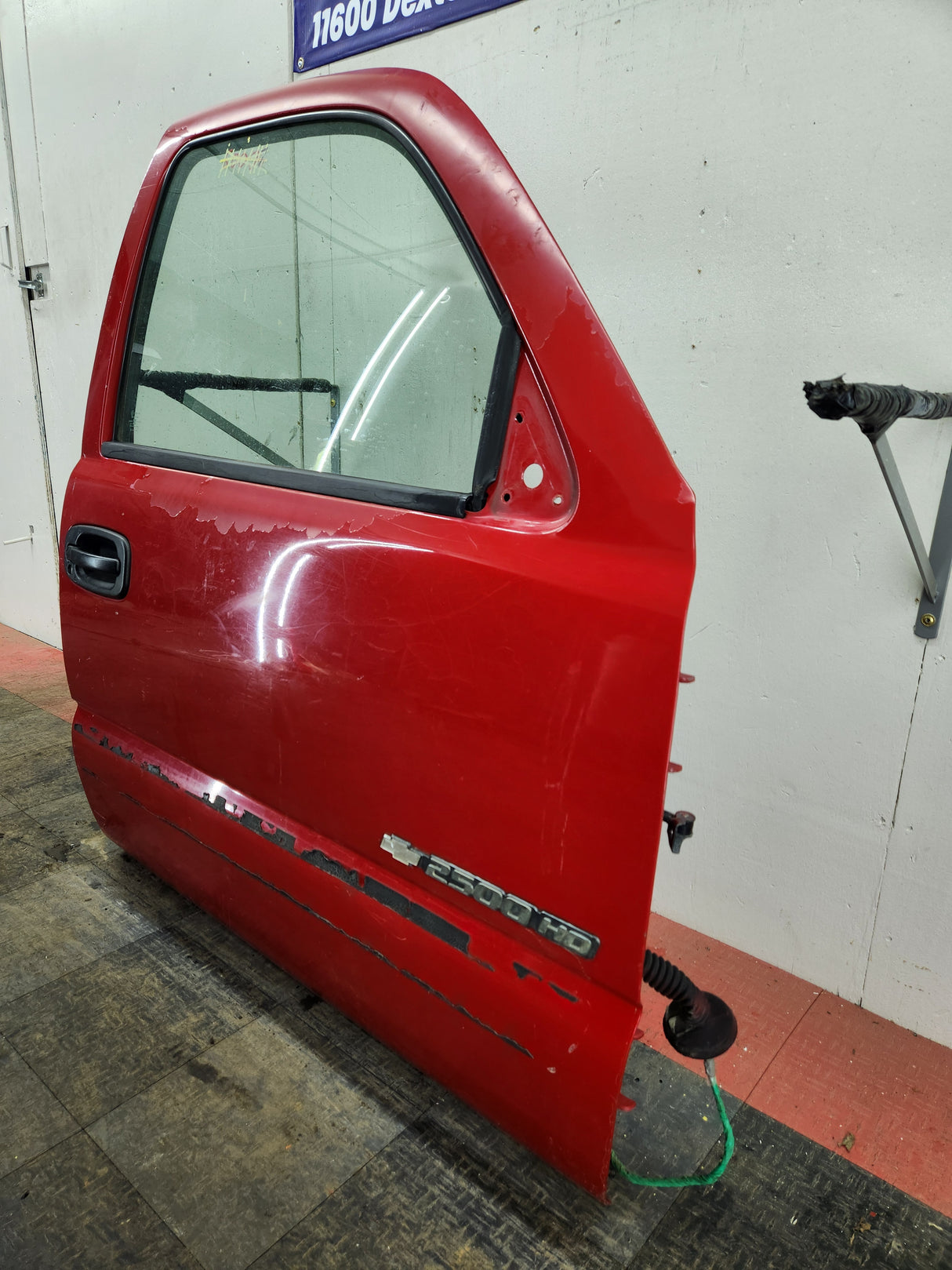 1999-2006 Chevrolet Silverado / GMC Sierra 1500 2500 3500 HD Front Passenger side Door RH