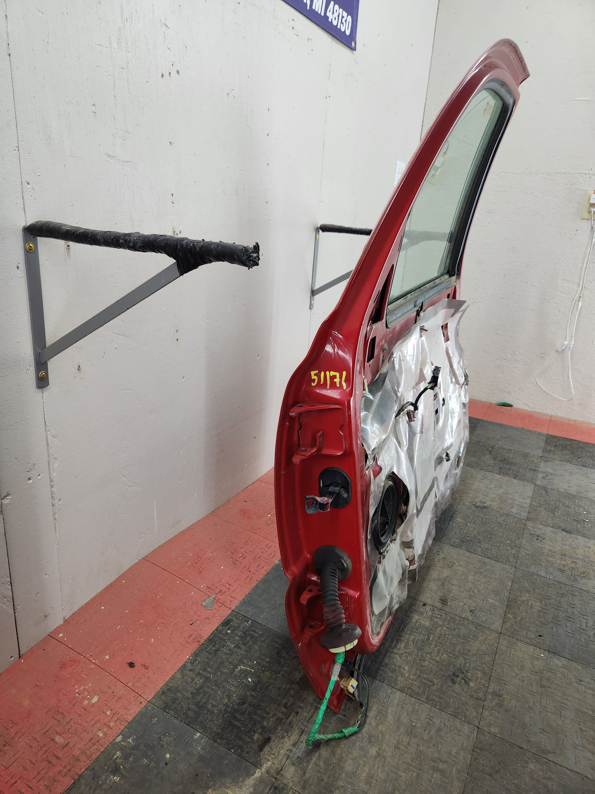 1999-2006 Chevrolet Silverado / GMC Sierra 1500 2500 3500 HD Front Passenger side Door RH