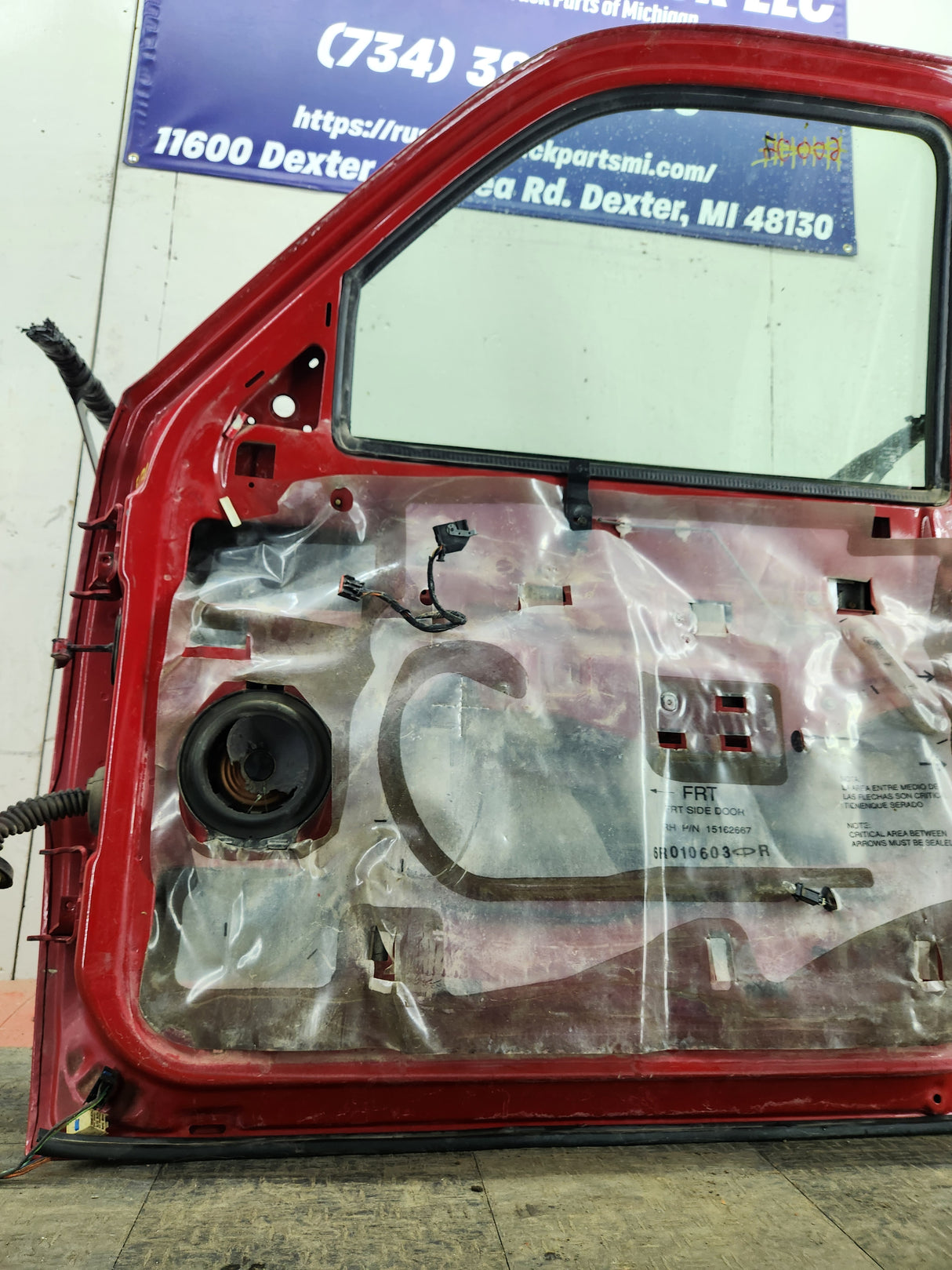 1999-2006 Chevrolet Silverado / GMC Sierra 1500 2500 3500 HD Front Passenger side Door RH