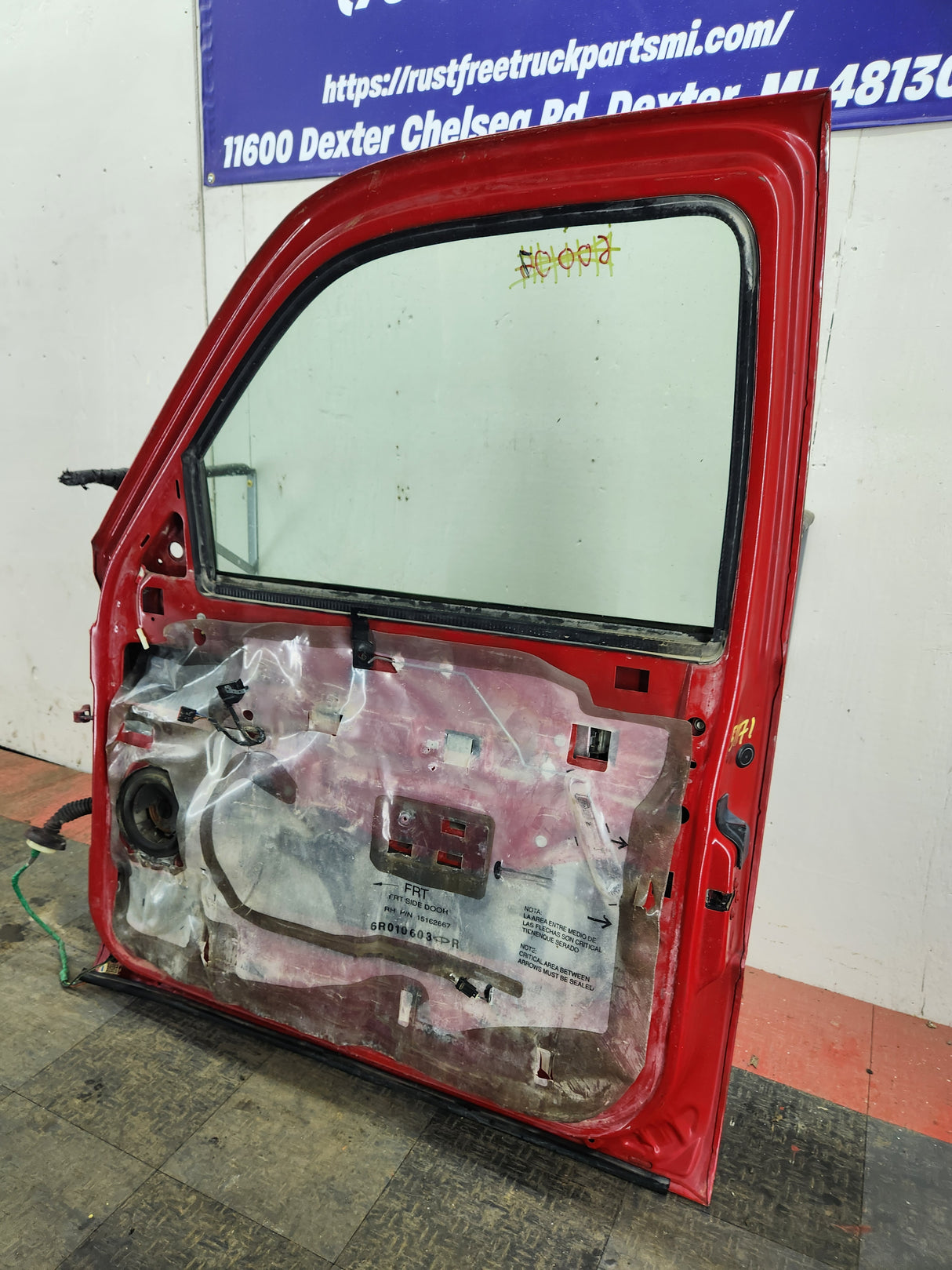1999-2006 Chevrolet Silverado / GMC Sierra 1500 2500 3500 HD Front Passenger side Door RH