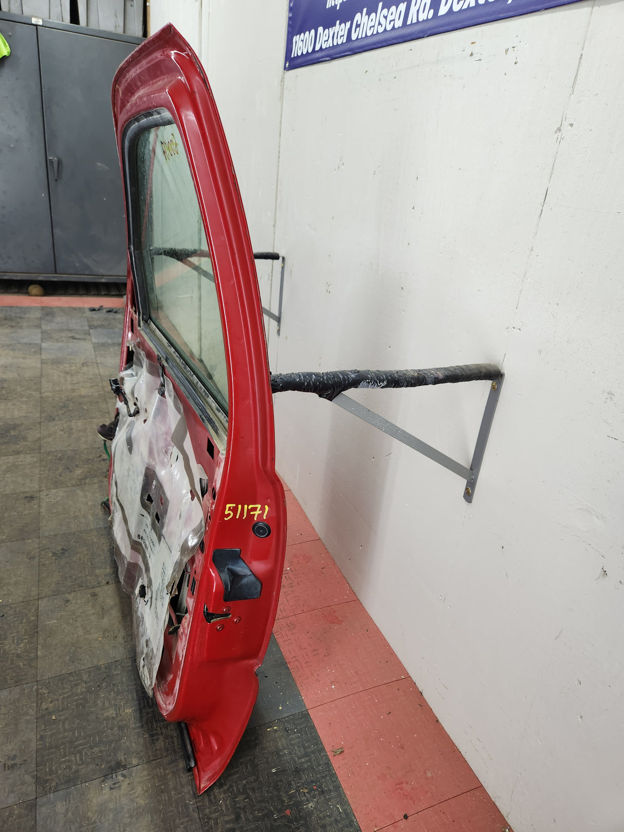1999-2006 Chevrolet Silverado / GMC Sierra 1500 2500 3500 HD Front Passenger side Door RH
