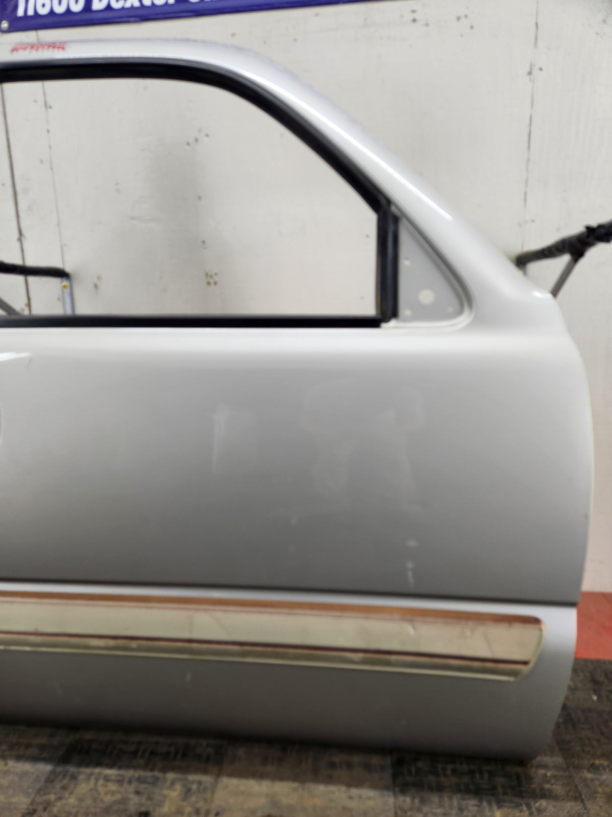 1999-2006 Chevrolet Silverado / GMC Sierra 1500 2500 3500 HD Front Passenger side Door RH