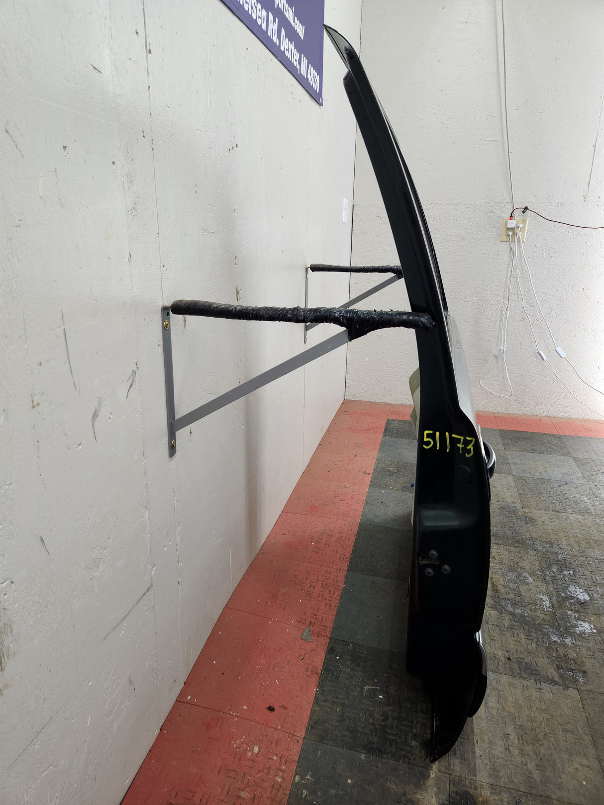 1999-2006 Chevrolet Silverado / GMC Sierra 1500 2500 3500 HD Front Passenger side Door RH
