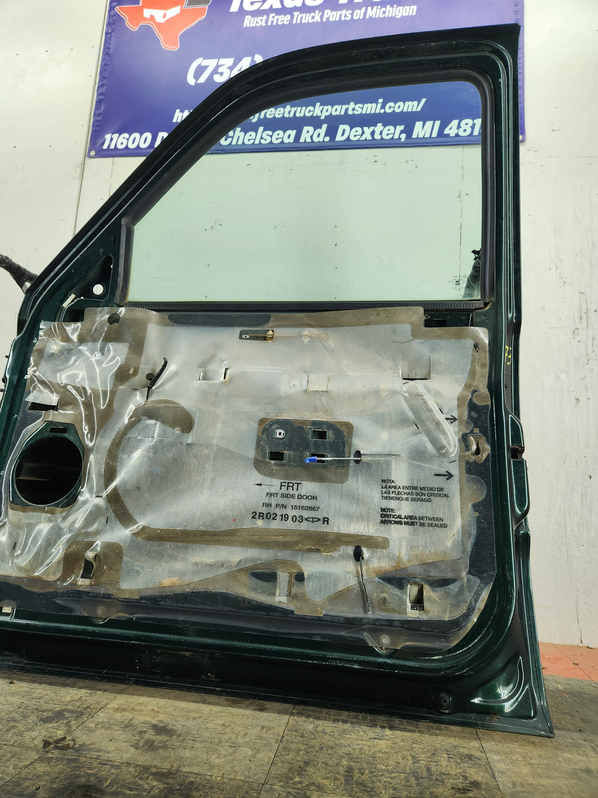 1999-2006 Chevrolet Silverado / GMC Sierra 1500 2500 3500 HD Front Passenger side Door RH