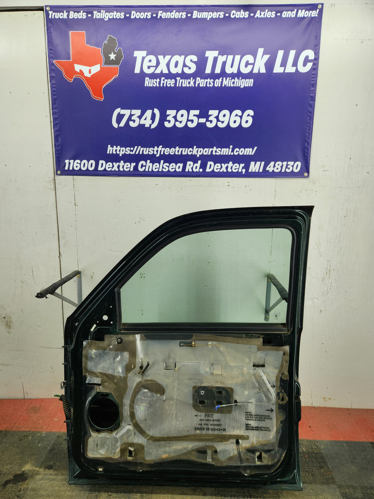 1999-2006 Chevrolet Silverado / GMC Sierra 1500 2500 3500 HD Front Passenger side Door RH