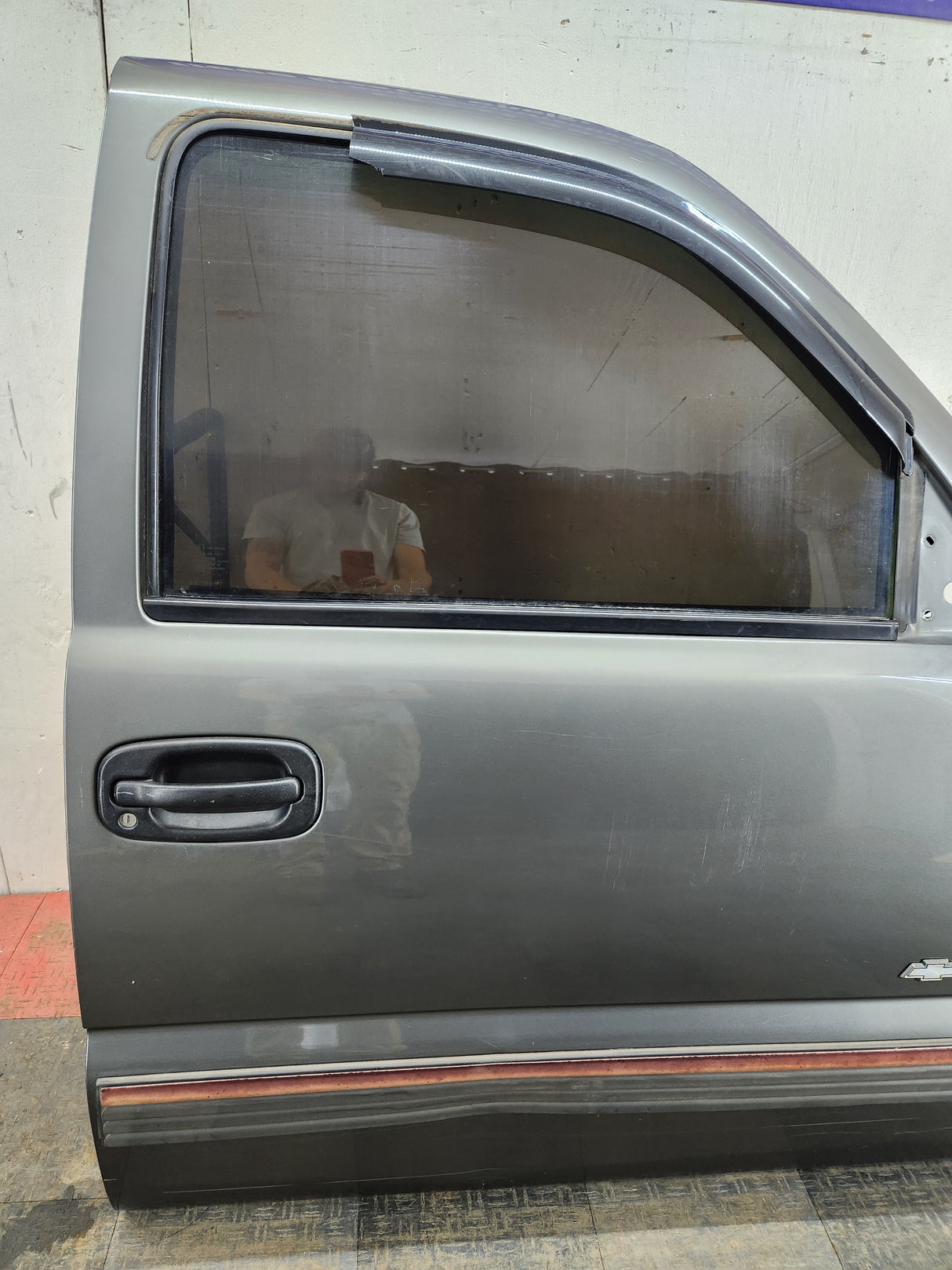 1999-2006 Chevrolet Silverado / GMC Sierra 1500 2500 3500 HD Front Passenger side Door RH