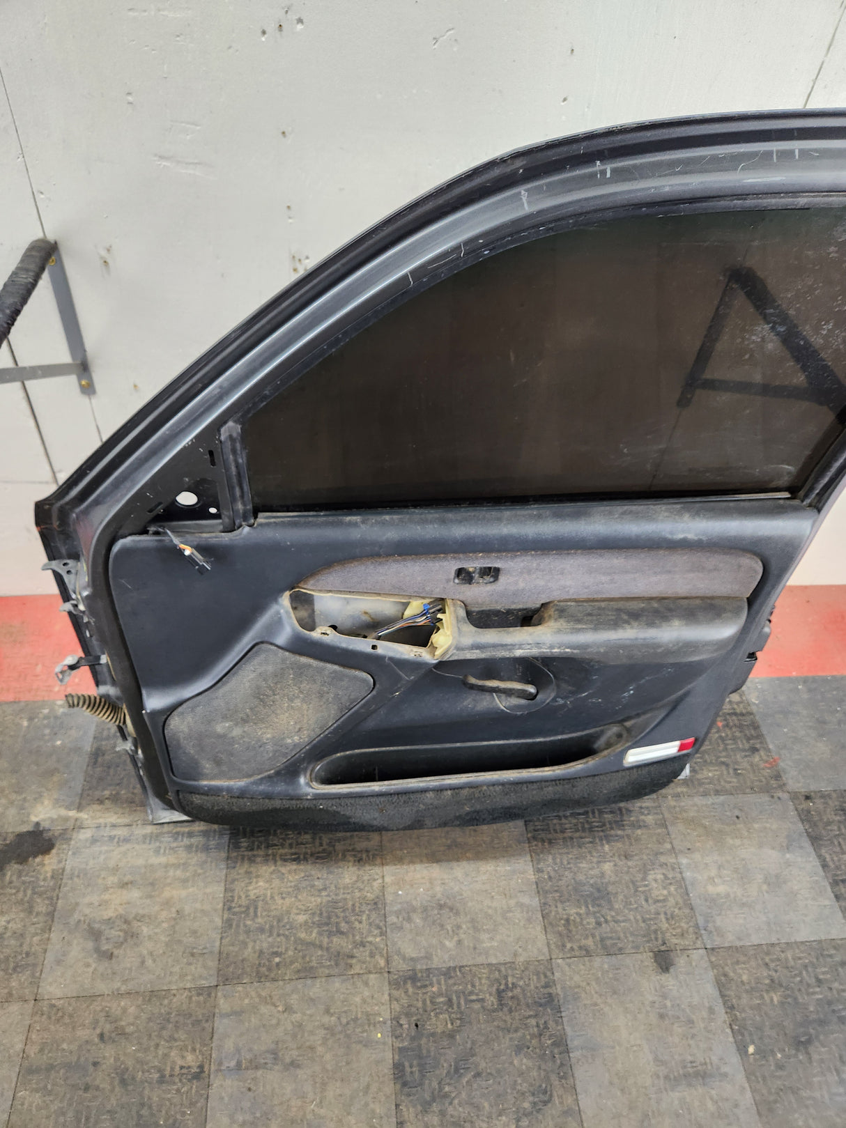1999-2006 Chevrolet Silverado / GMC Sierra 1500 2500 3500 HD Front Passenger side Door RH