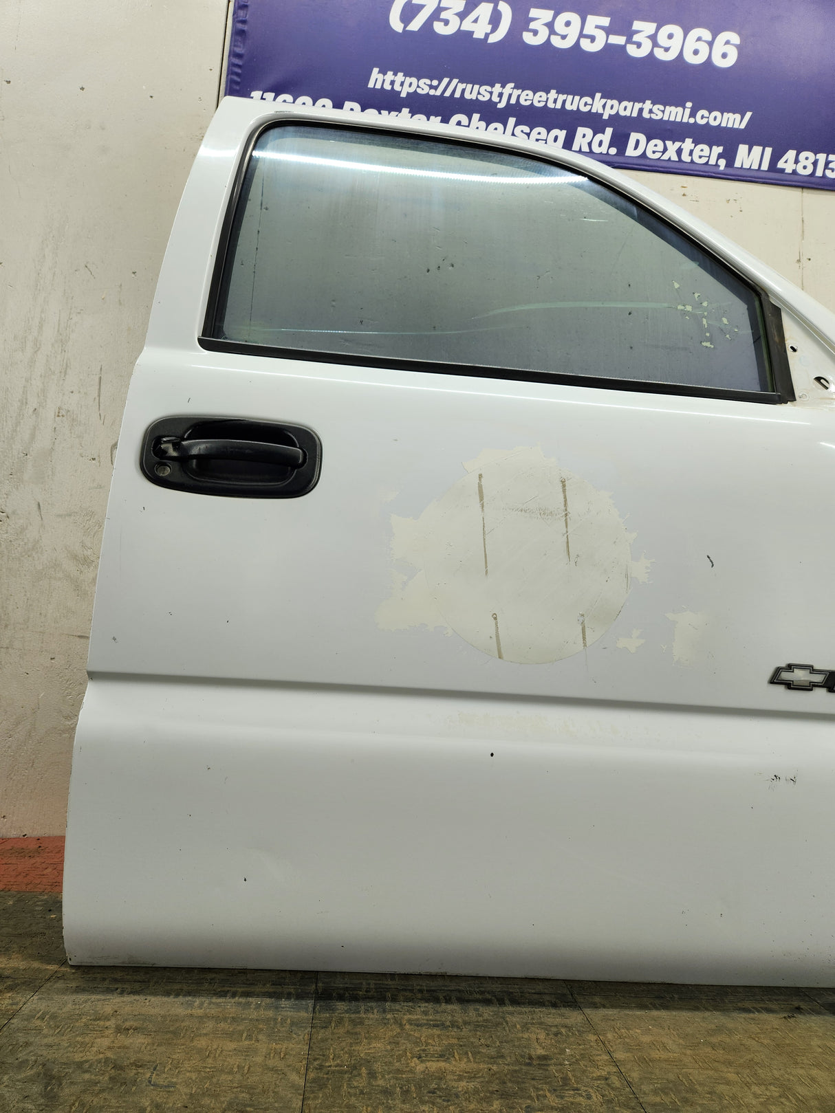 1999-2006 Chevrolet Silverado / GMC Sierra 1500 2500 3500 HD Front Passenger side Door RH