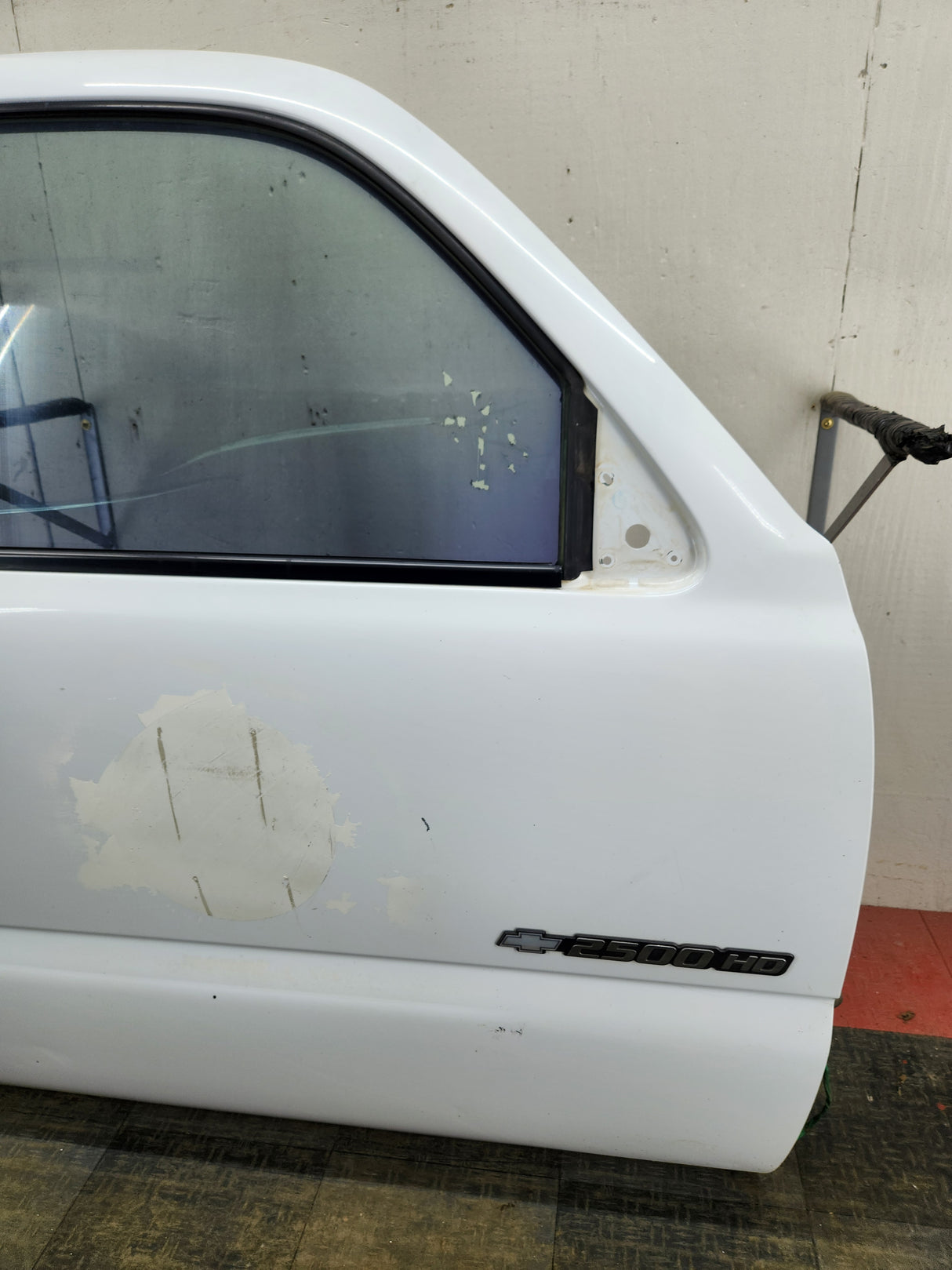 1999-2006 Chevrolet Silverado / GMC Sierra 1500 2500 3500 HD Front Passenger side Door RH