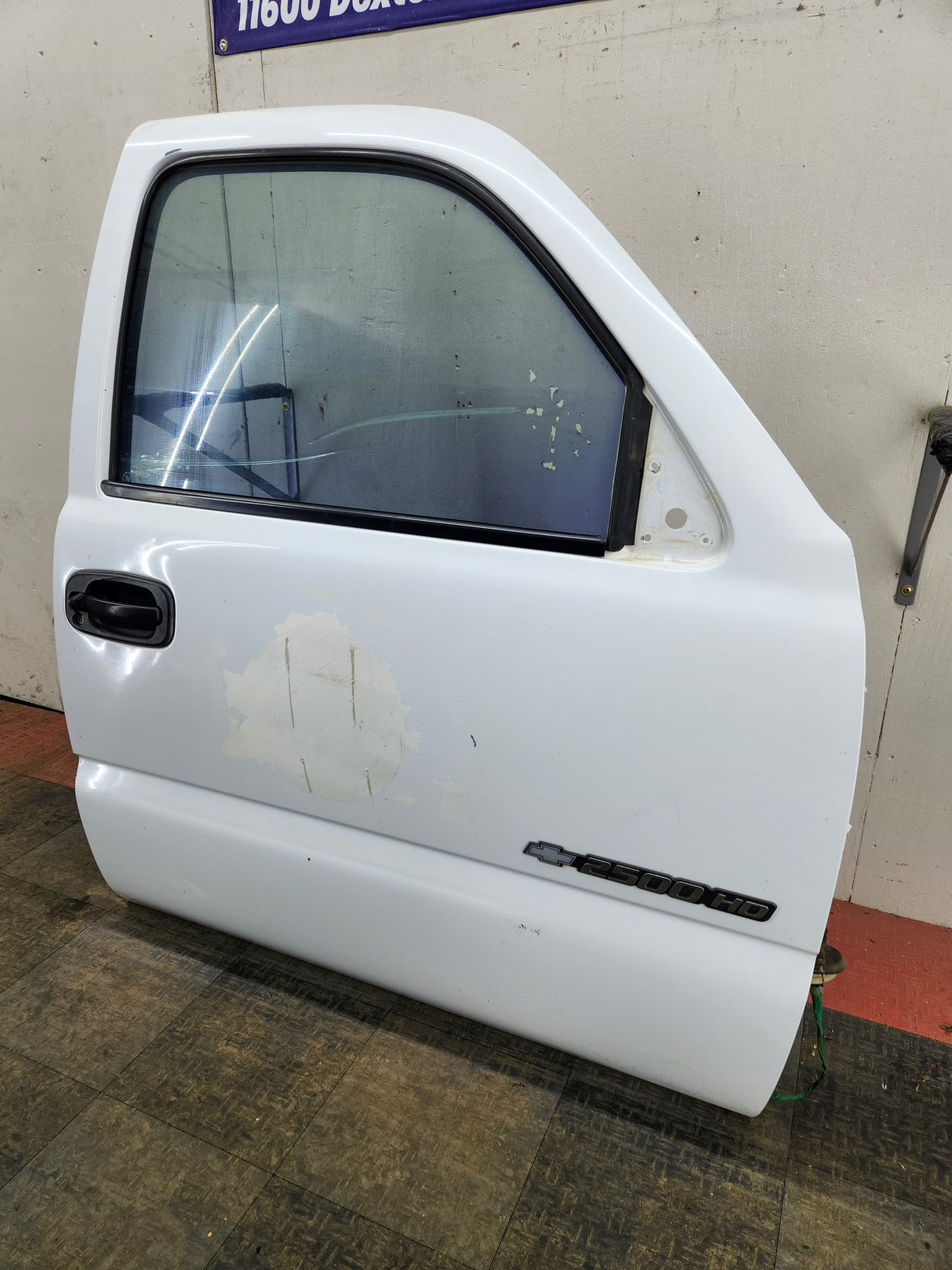 1999-2006 Chevrolet Silverado / GMC Sierra 1500 2500 3500 HD Front Passenger side Door RH