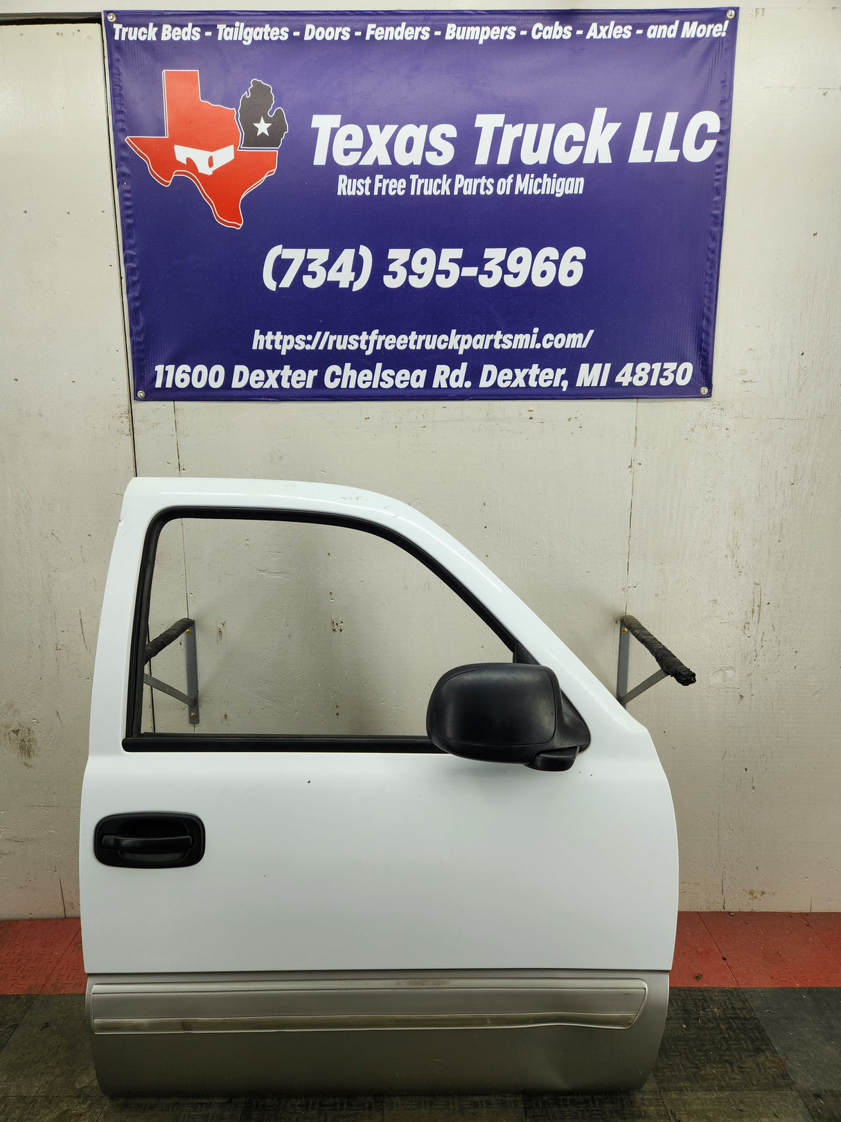 1999-2006 Chevrolet Silverado / GMC Sierra 1500 2500 3500 HD Front Passenger side Door RH