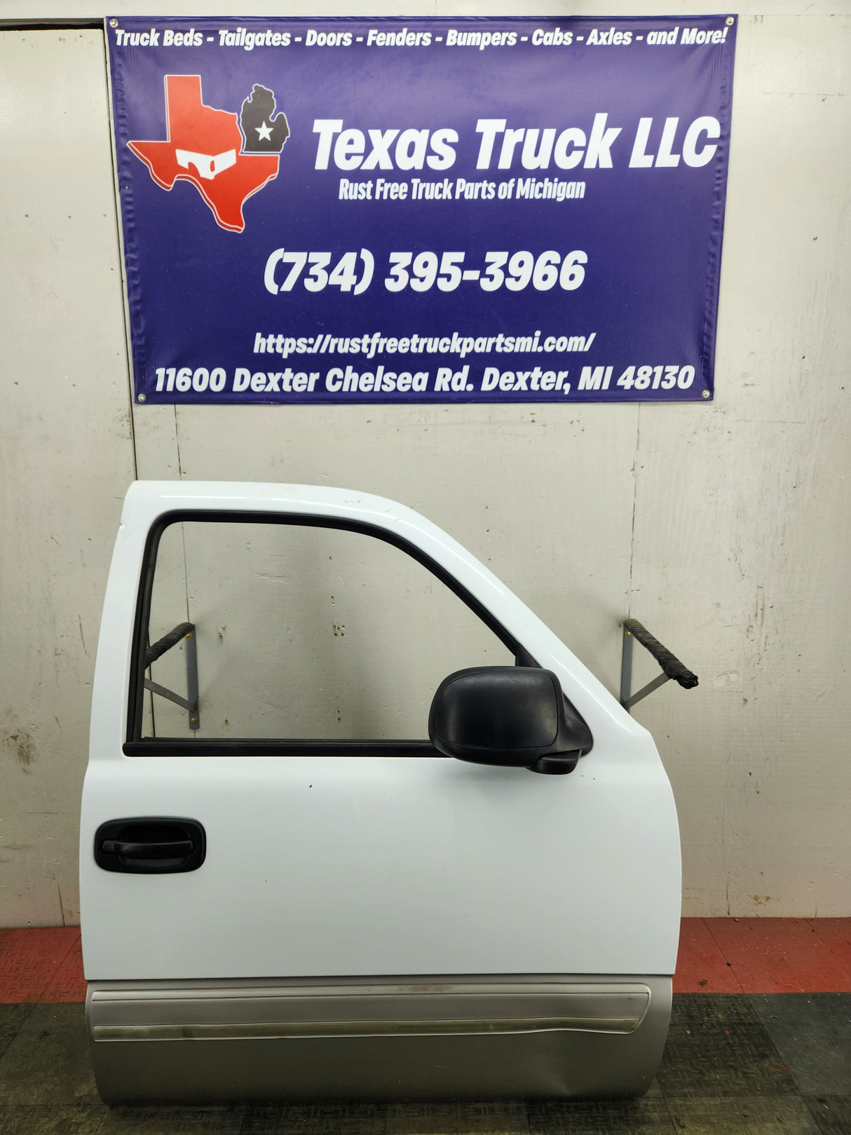 1999-2006 Chevrolet Silverado / GMC Sierra 1500 2500 3500 HD Front Passenger side Door RH