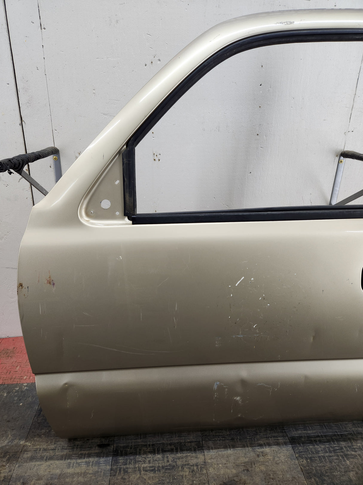 1999-2006 Chevrolet Silverado / GMC Sierra 1500 2500 3500 HD Front Driver side Door LH