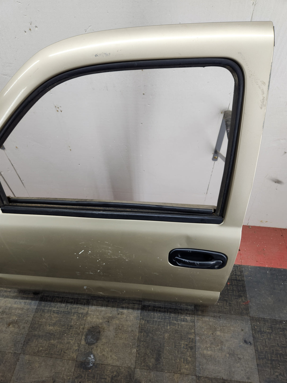 1999-2006 Chevrolet Silverado / GMC Sierra 1500 2500 3500 HD Front Driver side Door LH
