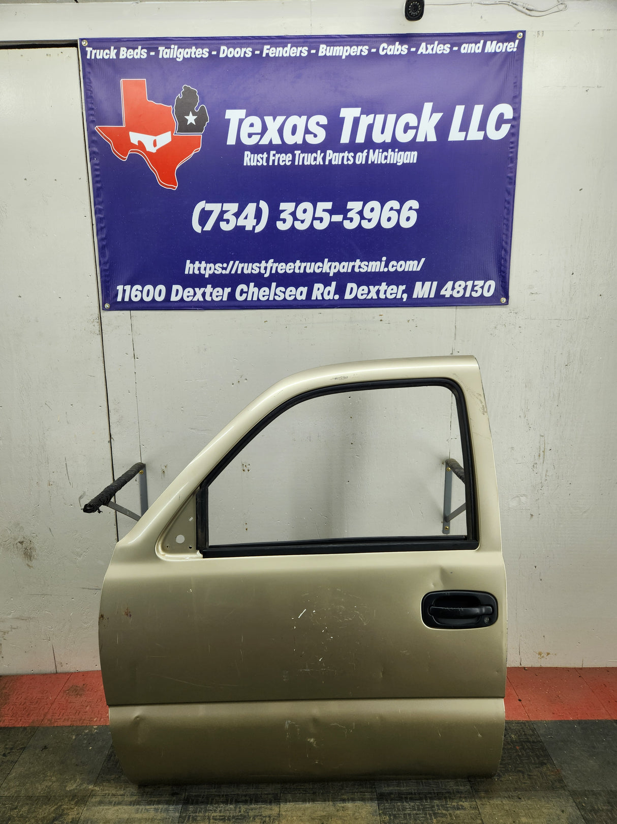 1999-2006 Chevrolet Silverado / GMC Sierra 1500 2500 3500 HD Front Driver side Door LH