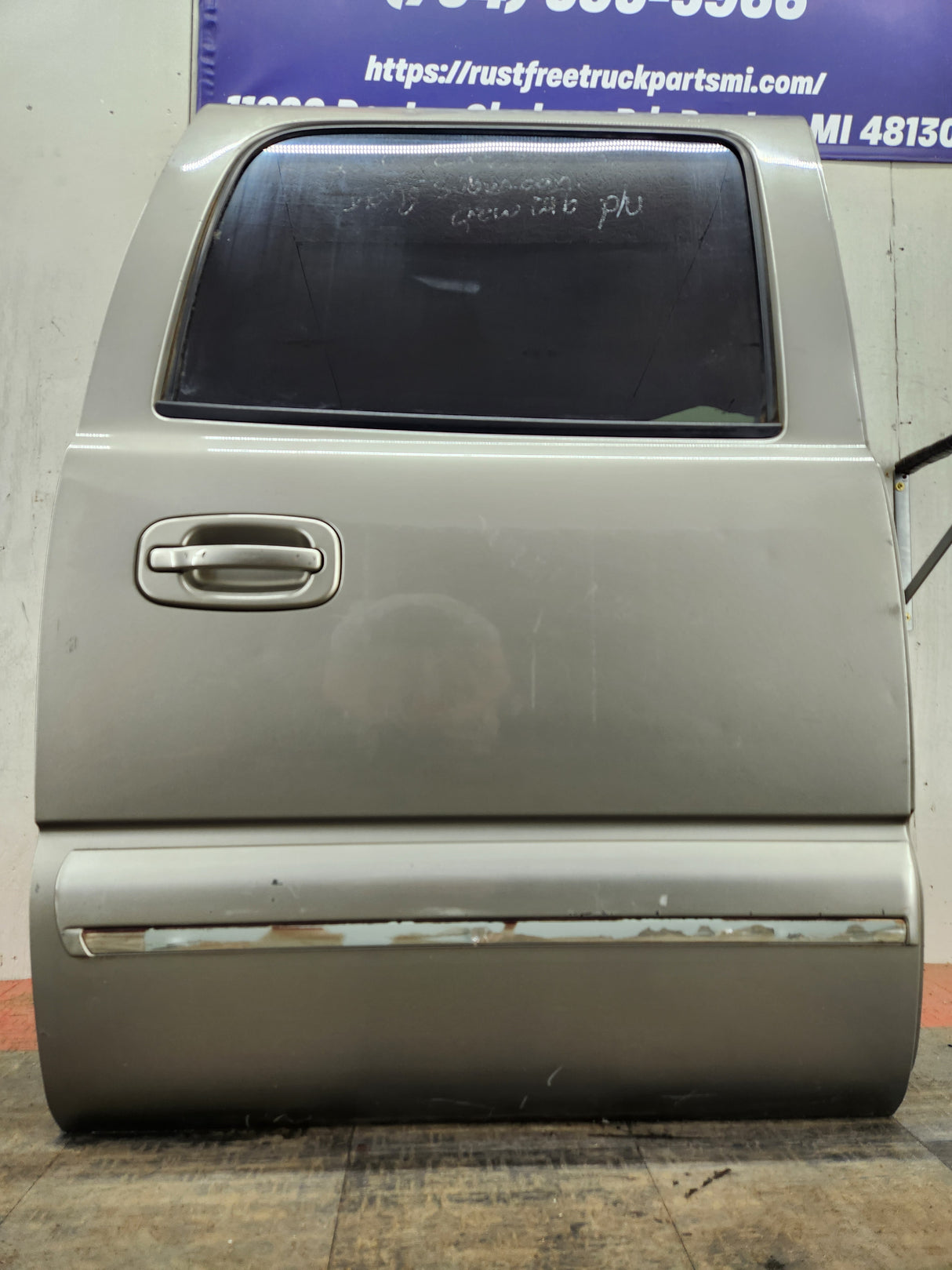 1999-2006 Chevrolet Silverado / GMC Sierra 1500 2500 3500 HD Passenger side Crew Cab rear door
