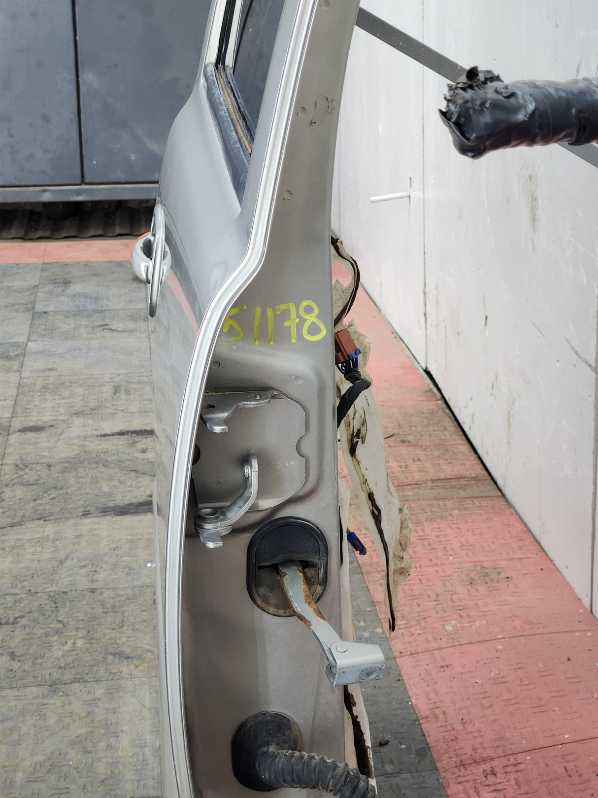 1999-2006 Chevrolet Silverado / GMC Sierra 1500 2500 3500 HD Passenger side Crew Cab rear door