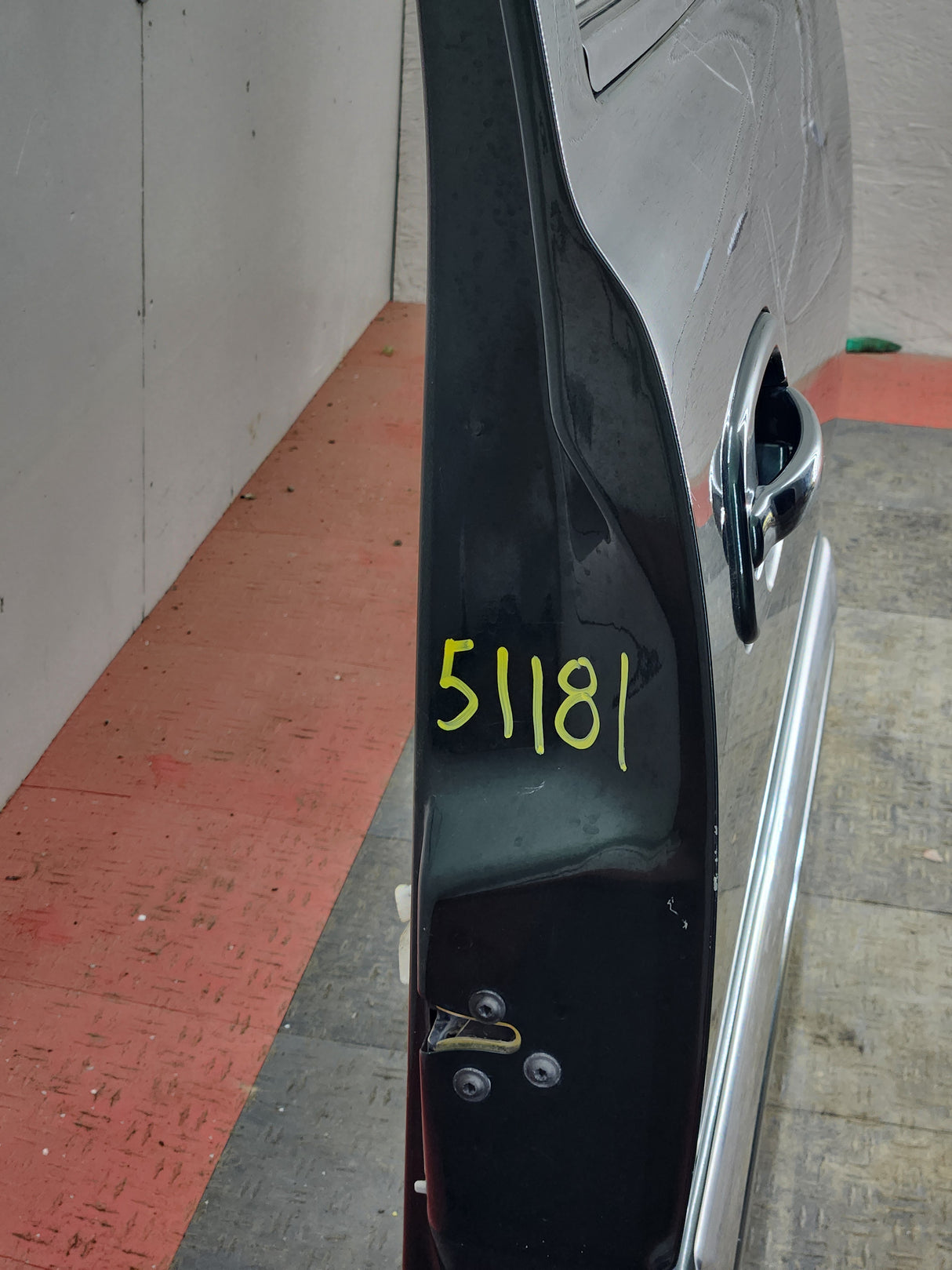 1999-2006 Chevrolet Silverado / GMC Sierra 1500 2500 3500 HD Passenger side Crew Cab rear door