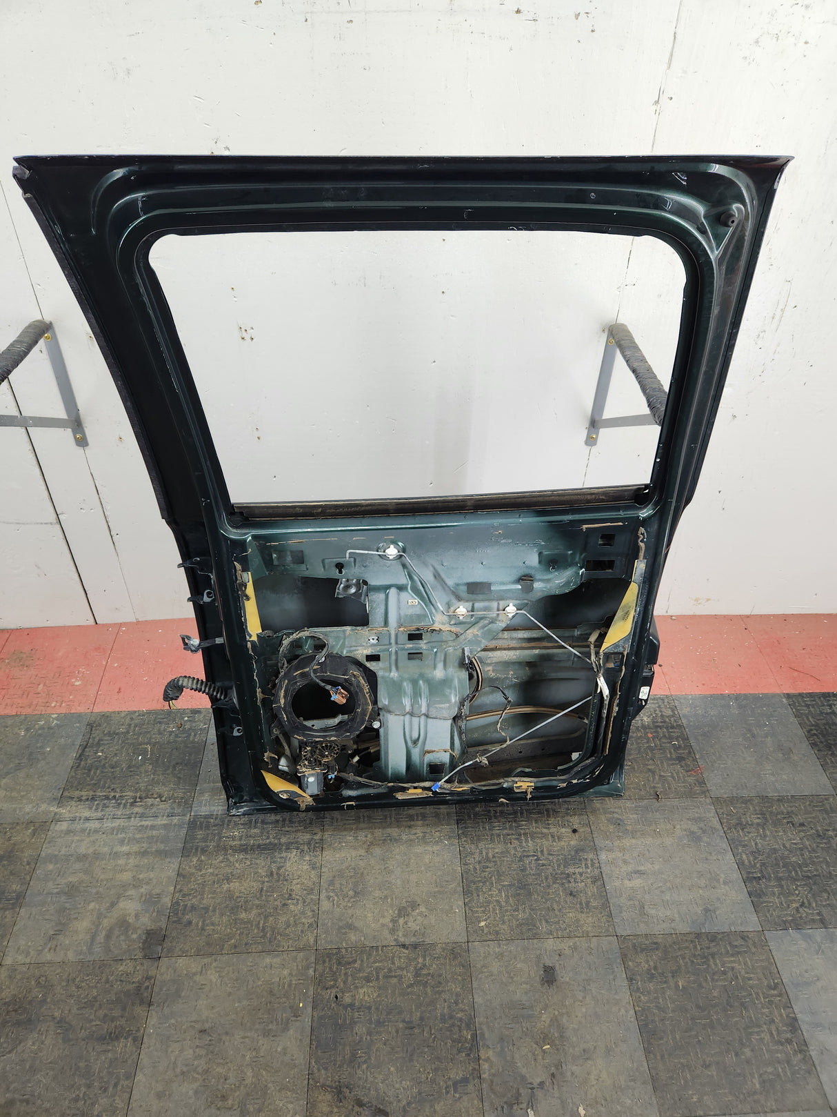 1999-2006 Chevrolet Silverado / GMC Sierra 1500 2500 3500 HD Passenger side Crew Cab rear door