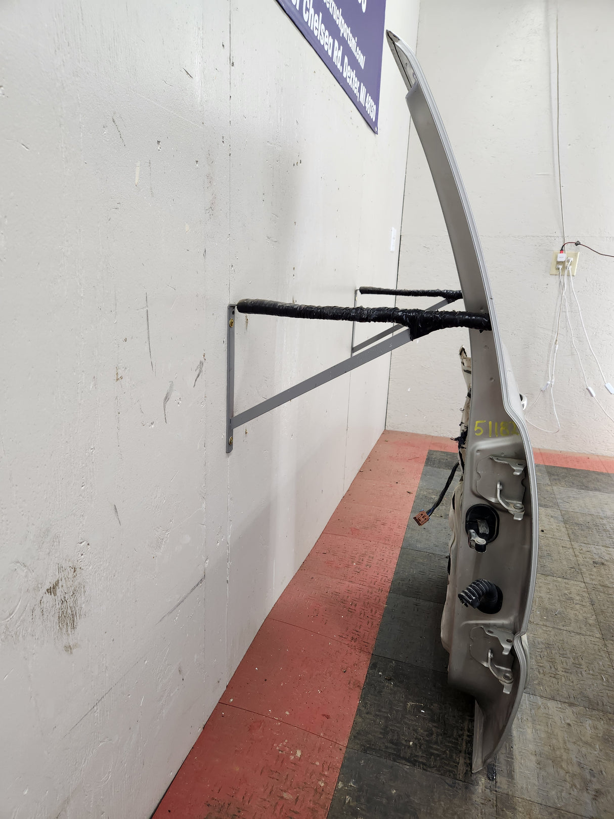 1999-2007 Chevrolet Silverado / GMC Sierra 1500 2500 3500 HD Driver side LH Crew Cab rear door