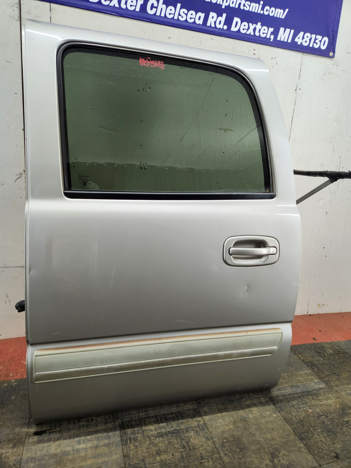 1999-2007 Chevrolet Silverado / GMC Sierra 1500 2500 3500 HD Driver side LH Crew Cab rear door