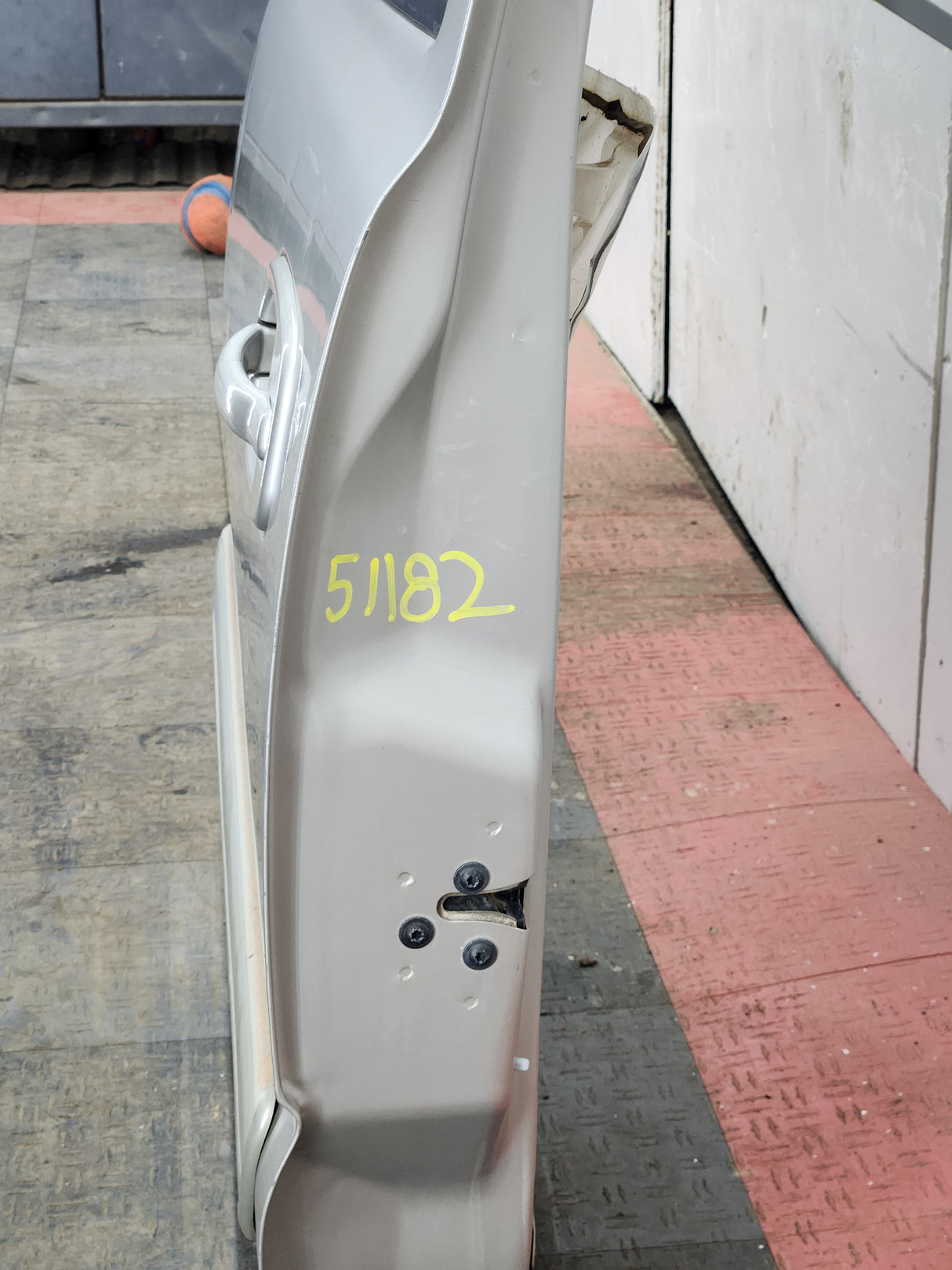 1999-2007 Chevrolet Silverado / GMC Sierra 1500 2500 3500 HD Driver side LH Crew Cab rear door